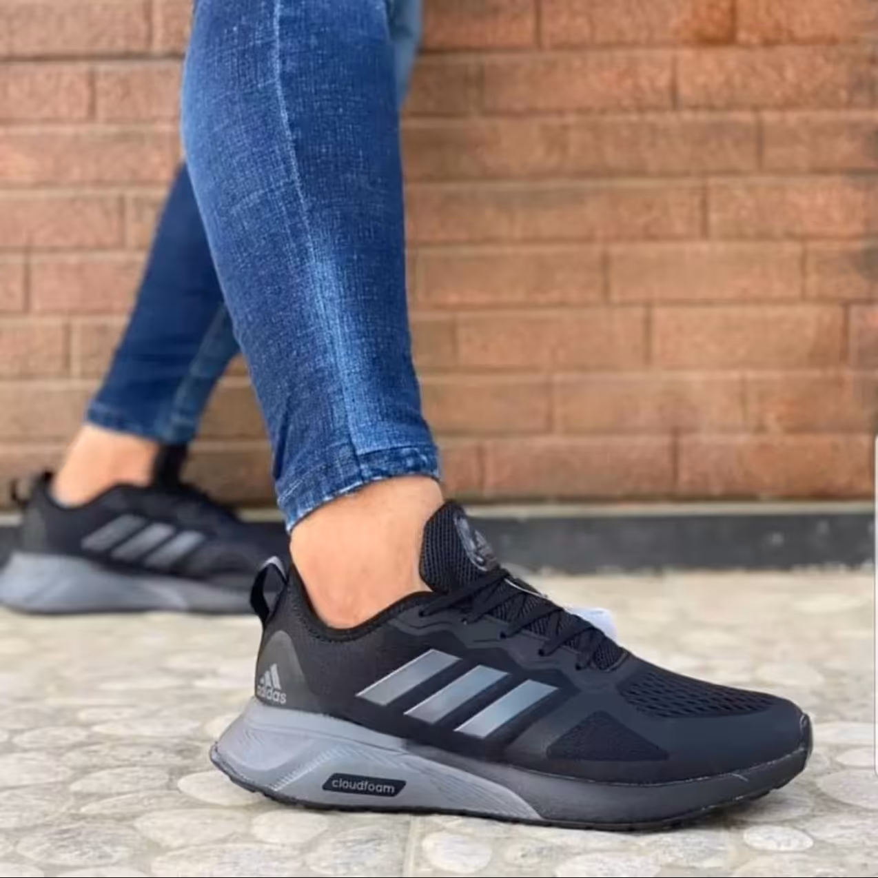 کتونی آدیداس کلود فوم زنانه مشکی طوسی ( با ارسال رایگان)