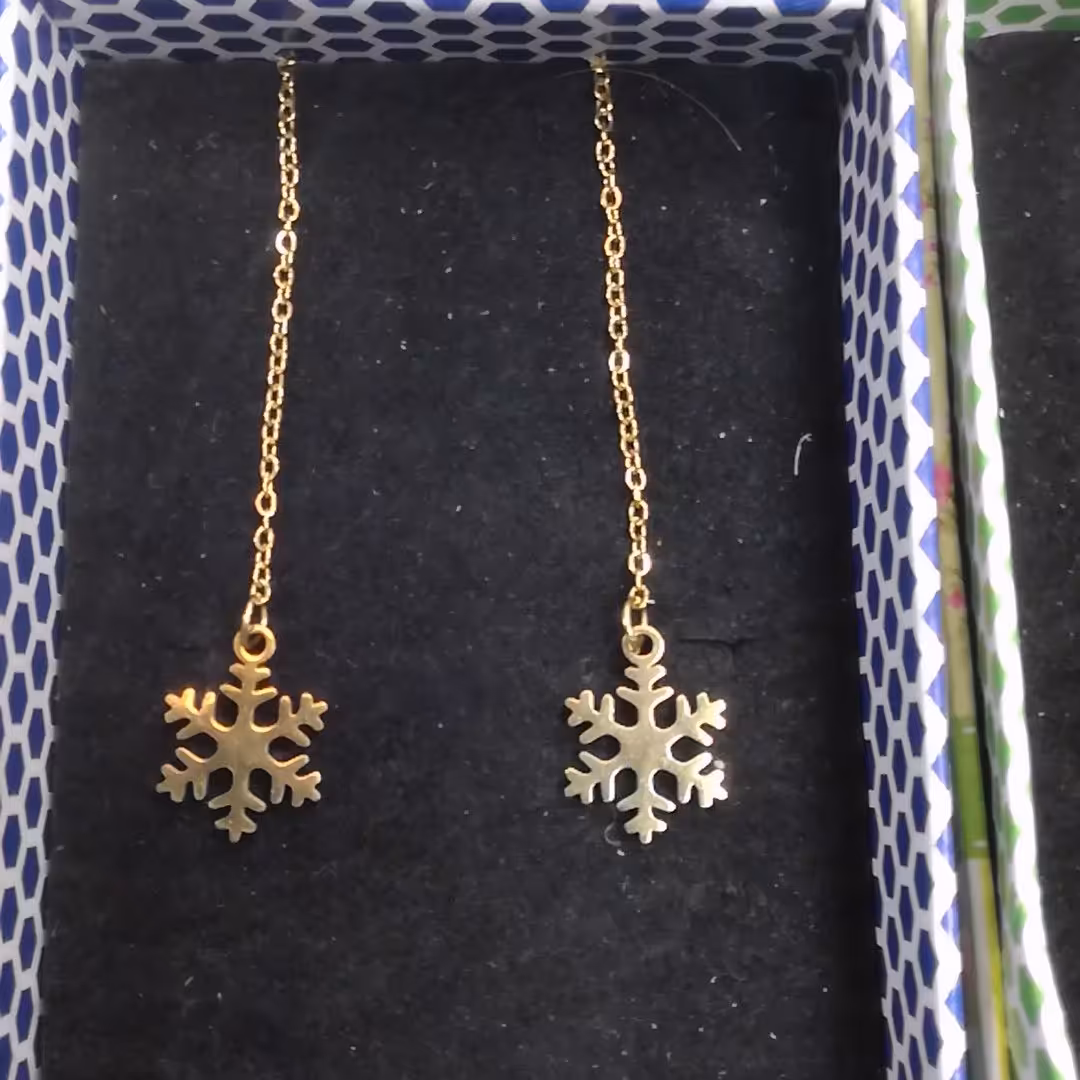 گوشواره بخیه ای رنگ ثابت