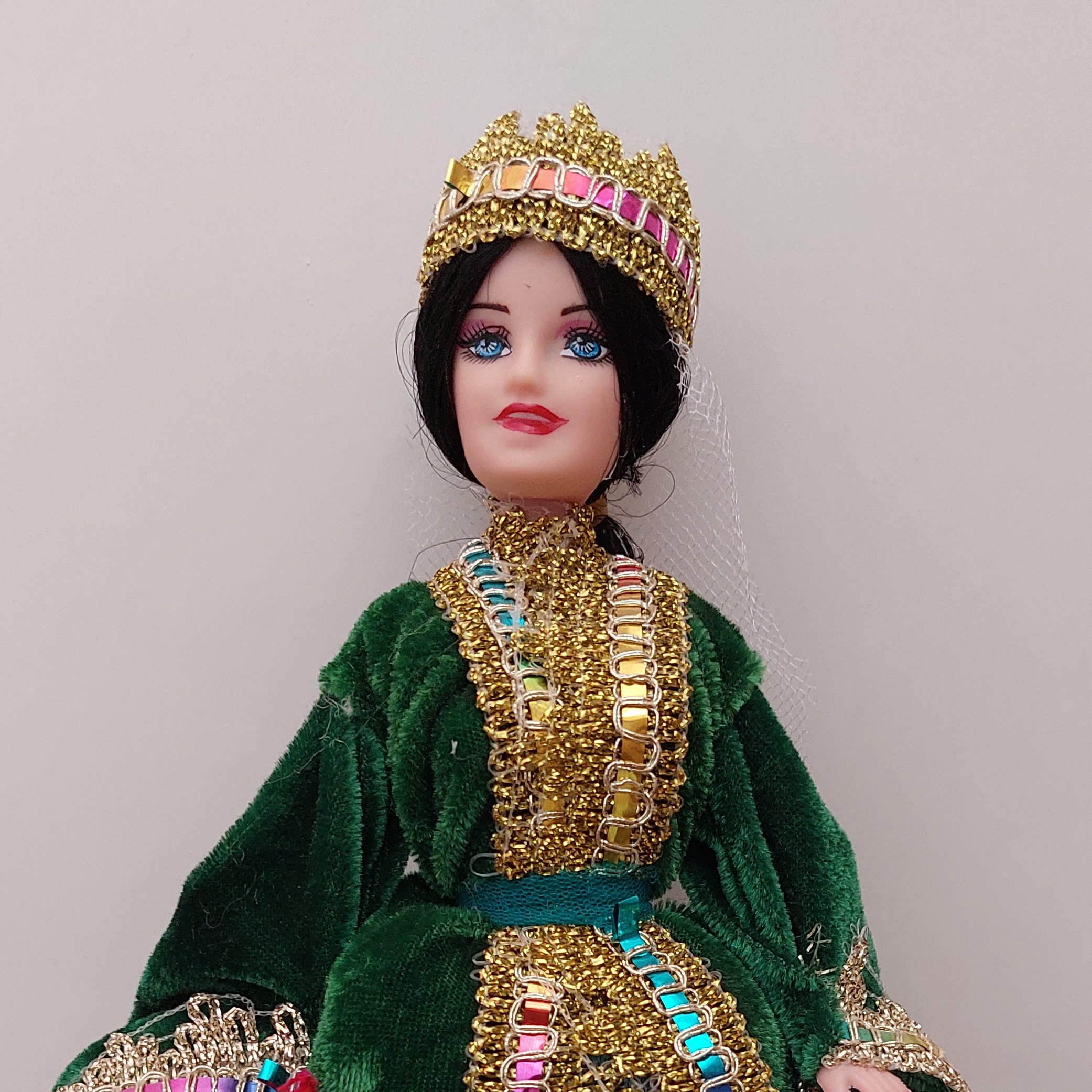 عروسک سبز زیبا