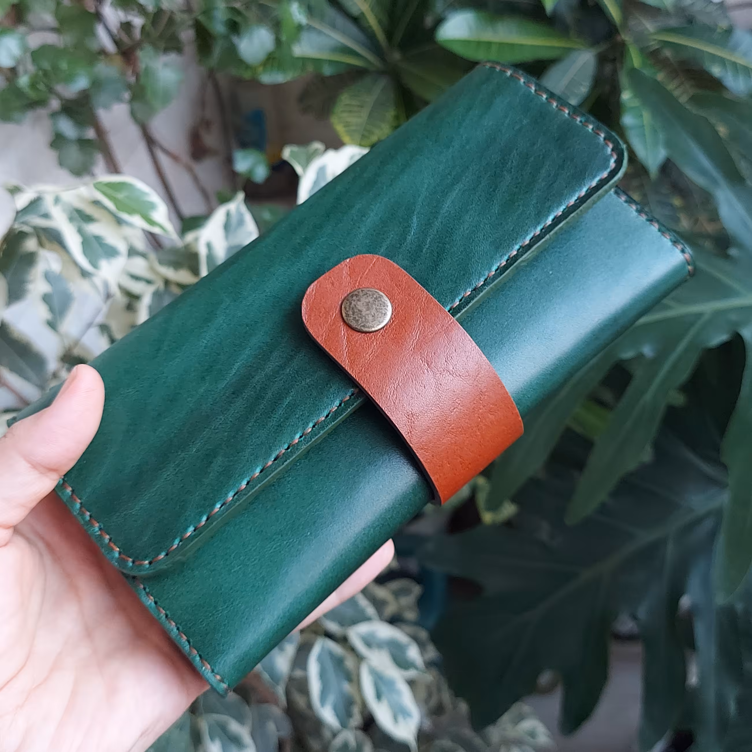 کیف پول سه لت چرم طبیعی دست دوز