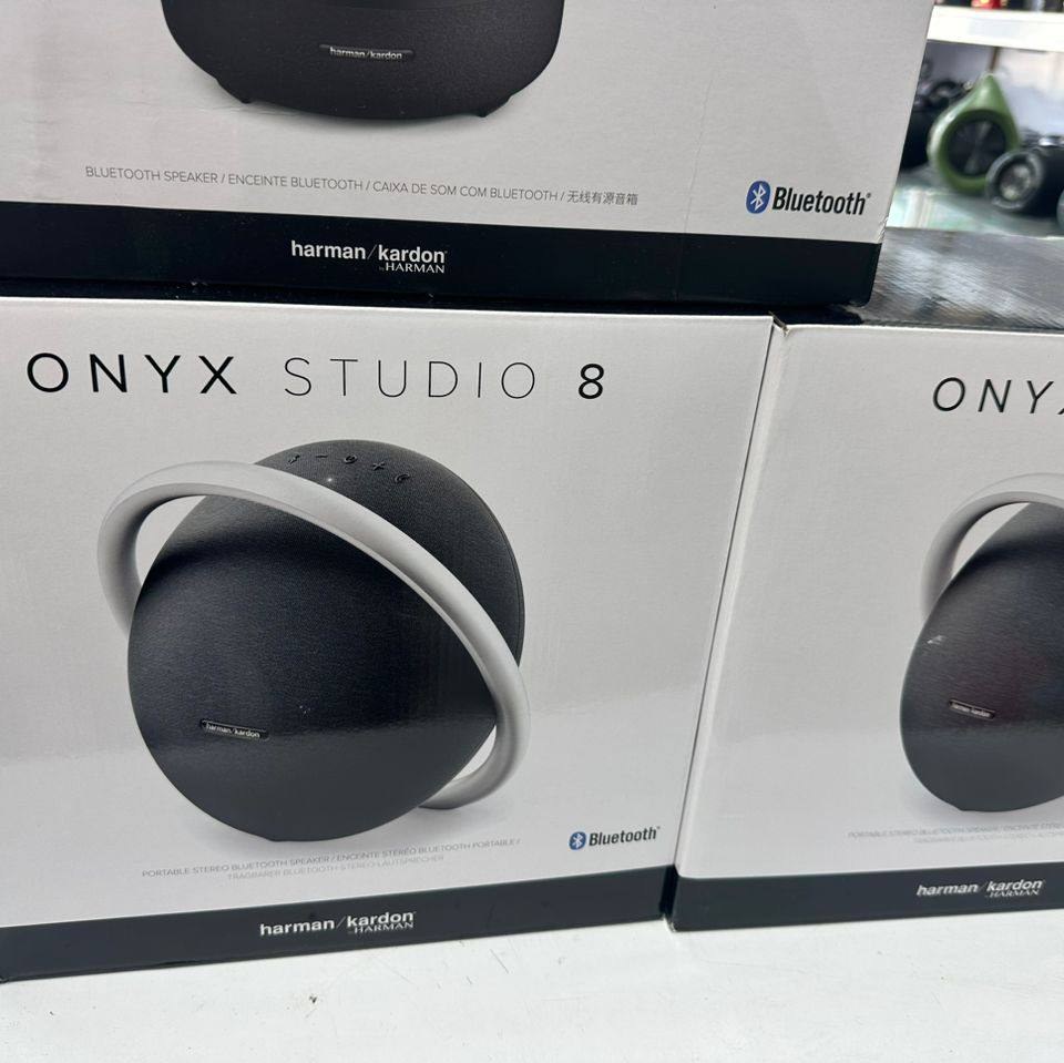 اسپیکر harman kardon ONYX STUDIO 8