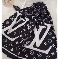 شال نخی مشکی طرح ال وی