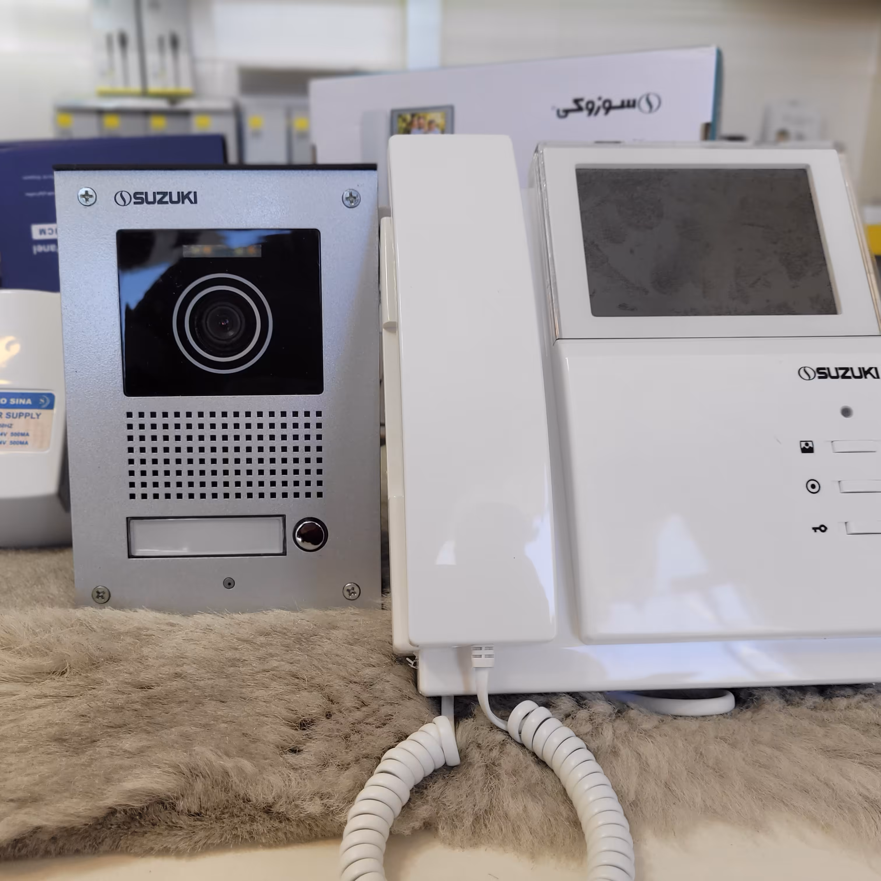 آیفون تصویری سوزوکی