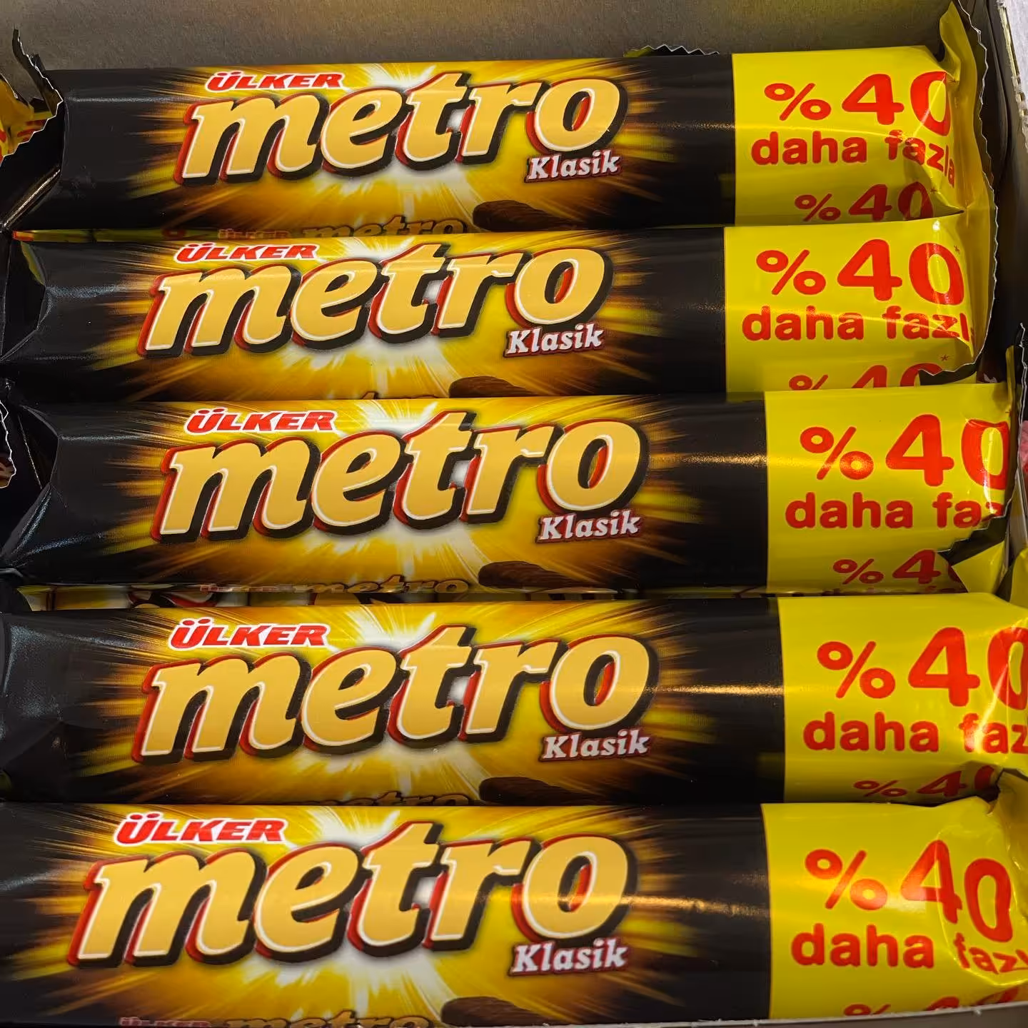 شکلات مترو دوبل عمده. 6 بسته 18 تایی. محصول برند اولکر (ارسال رایگان)