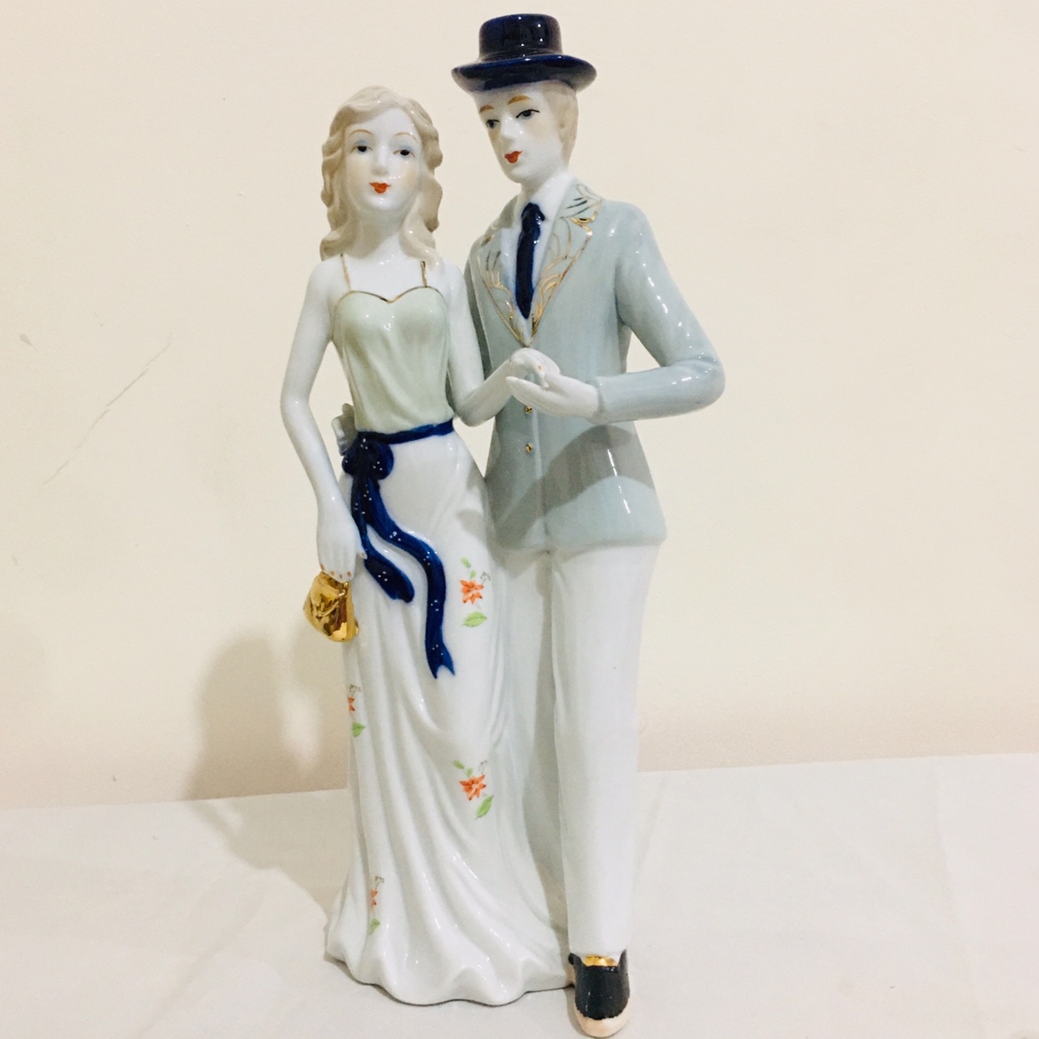 مجسمه دکوری جنس چینی وارداتی (ارسال پسکرایه)