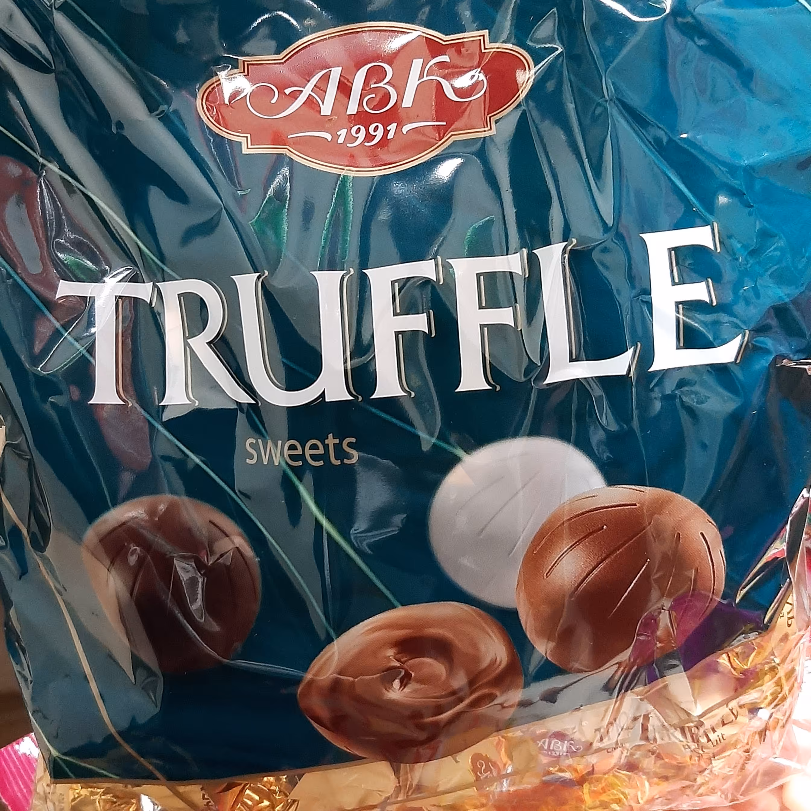 TRUFFLEشکلات ترافل توپی طلایی  شکلات Abk  شکلات ترافل توپی محصول کشور اکراین