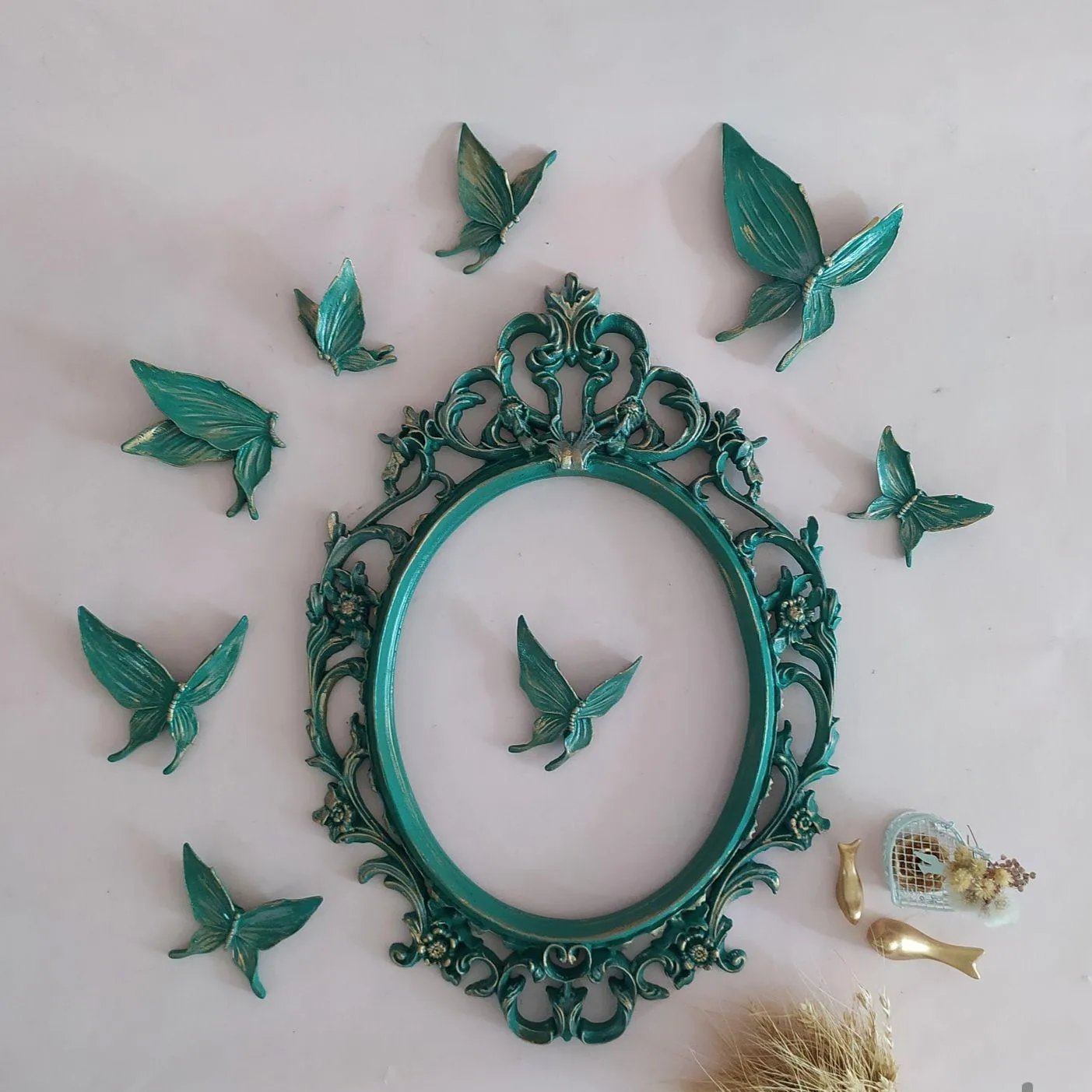 قاب آینه کوچک مینی ایکیا به همراه 7عدد پروانه
