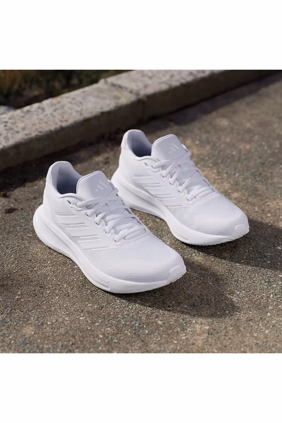 کفش پیاده روی سفید زنانه 5 W روزانه های دویدن ورزشی رنگارنگ adidas