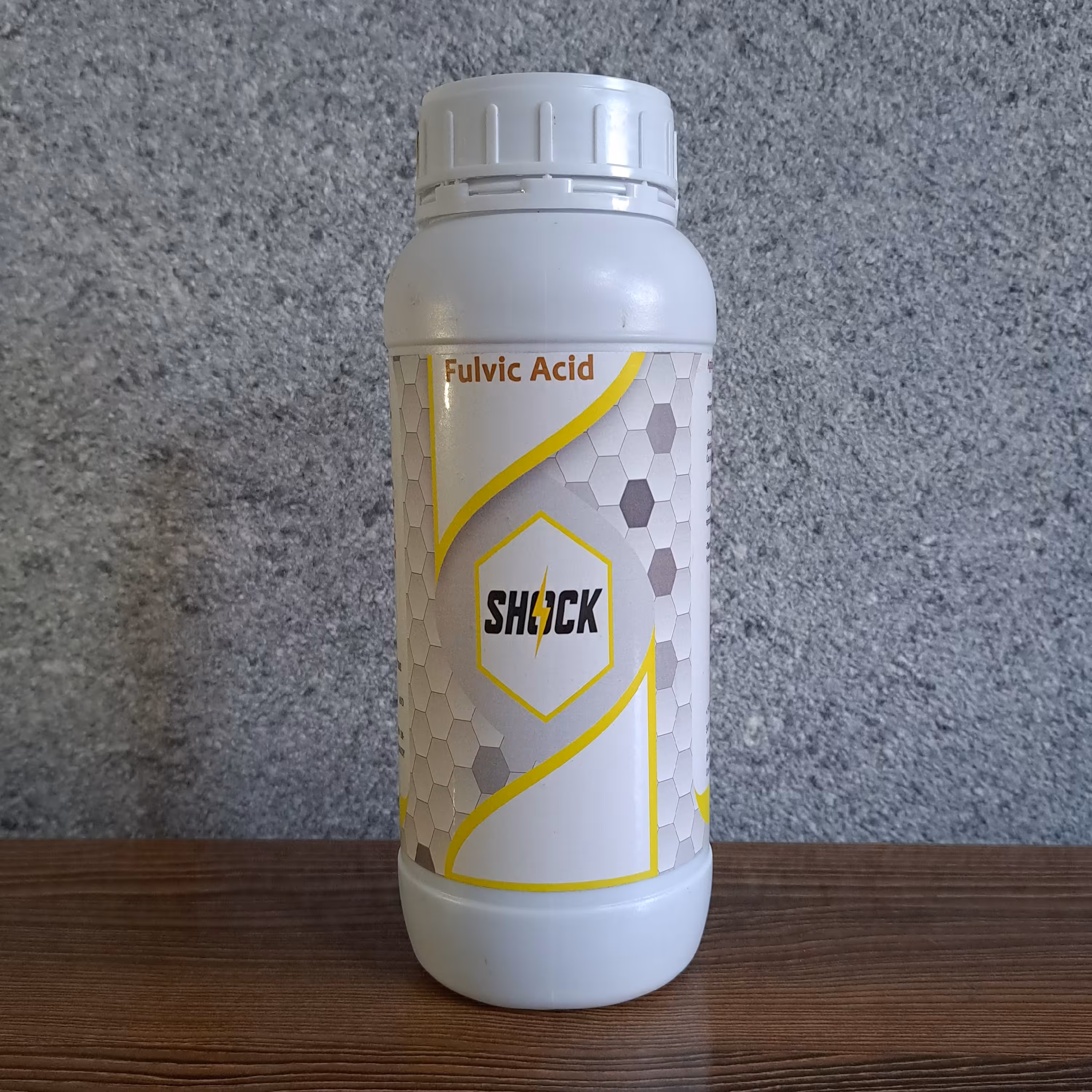 کود فولویک اسید شوک آمریکایی اصل مایع 1 لیتری یک کاتالیزور است