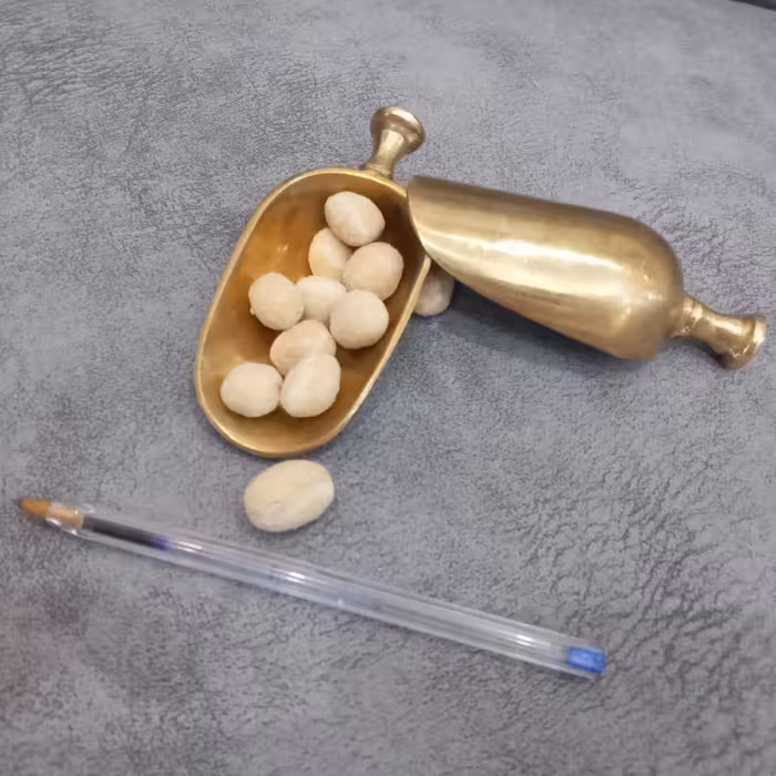 بادام زمینی روکشدار طعم سرکه نمکی ( 10 کیلویی)ارسال فقط از طریق باربری(توسط ماشین )هزینه ارسال ب صورت پس کرایه