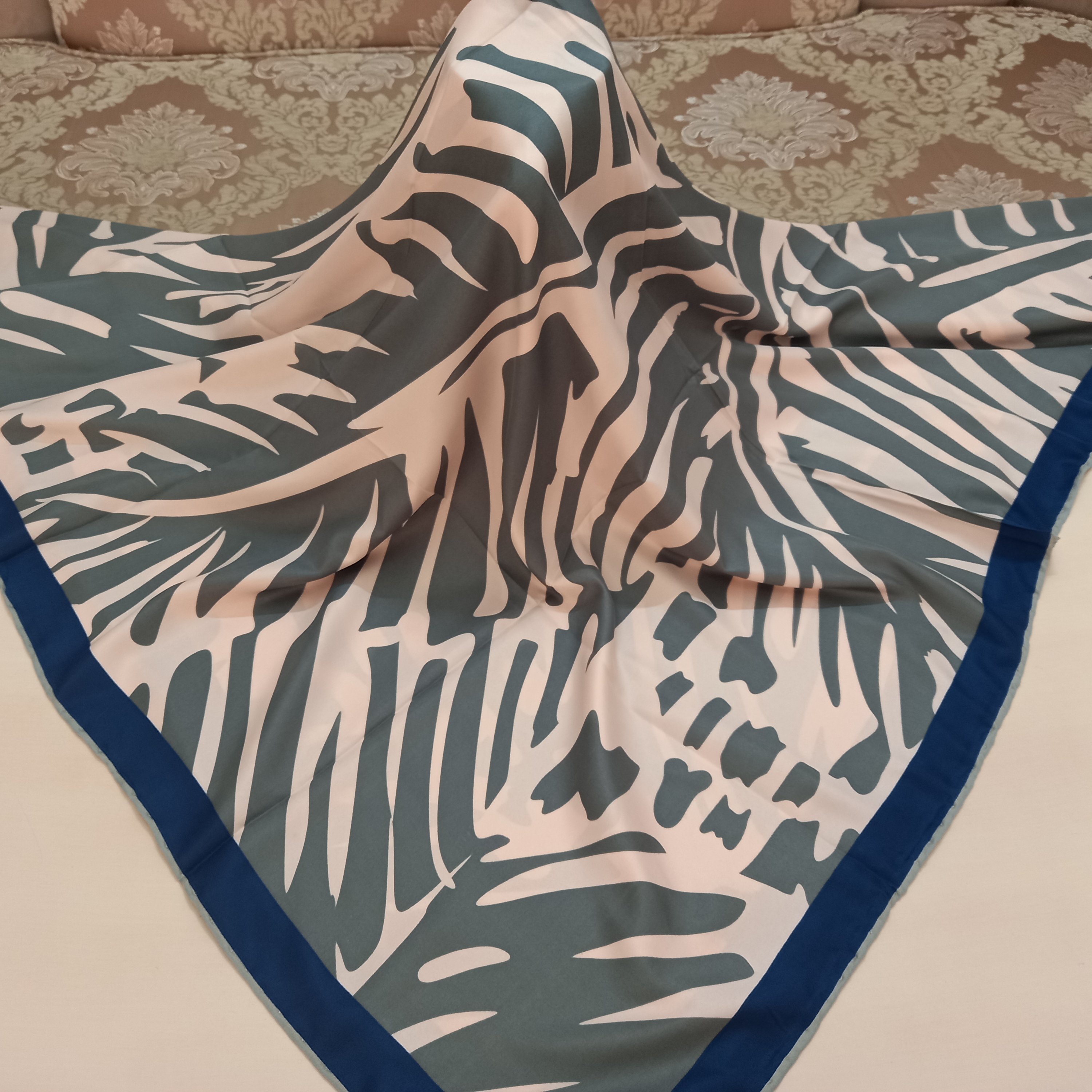 روسری ساتن