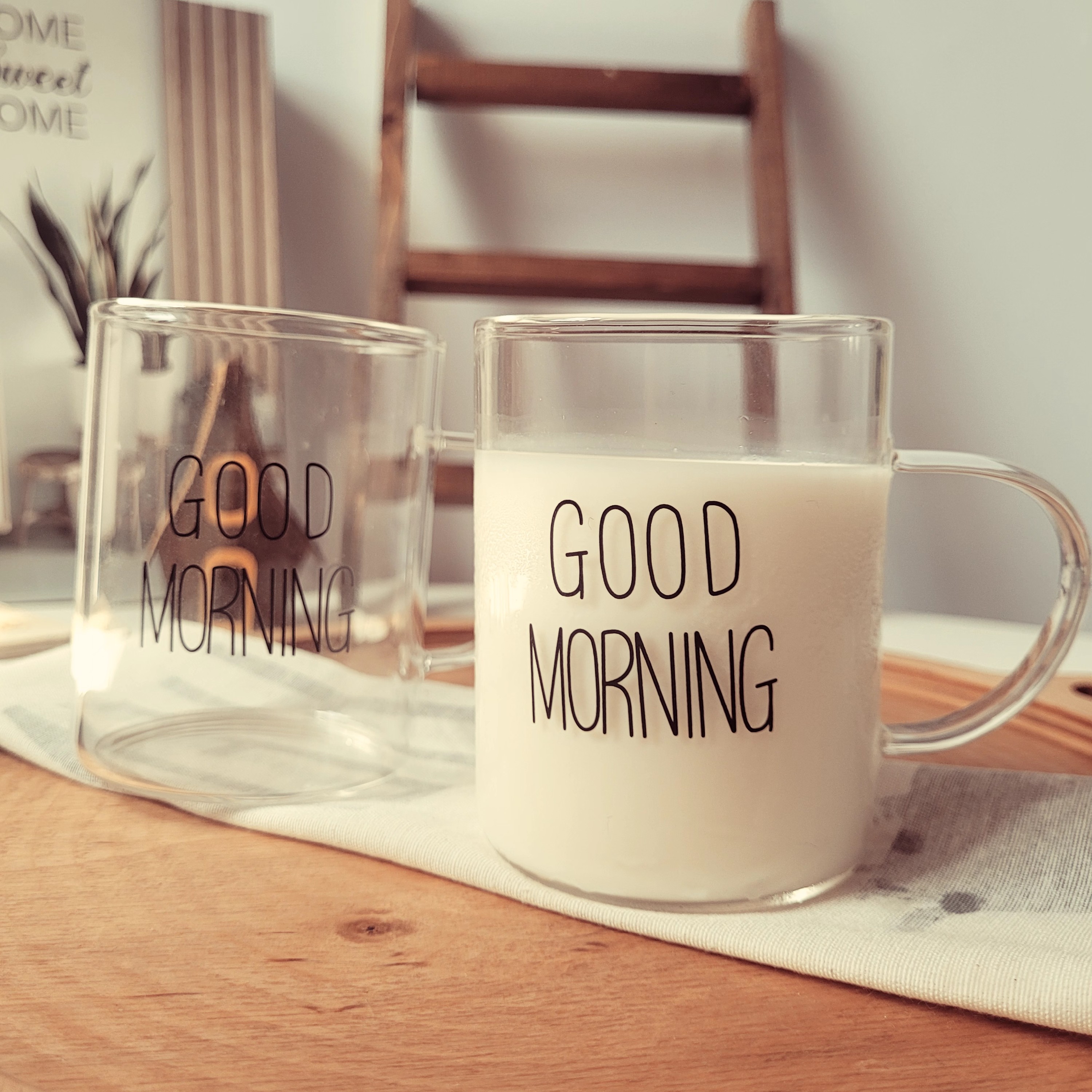 لیوان good morninig