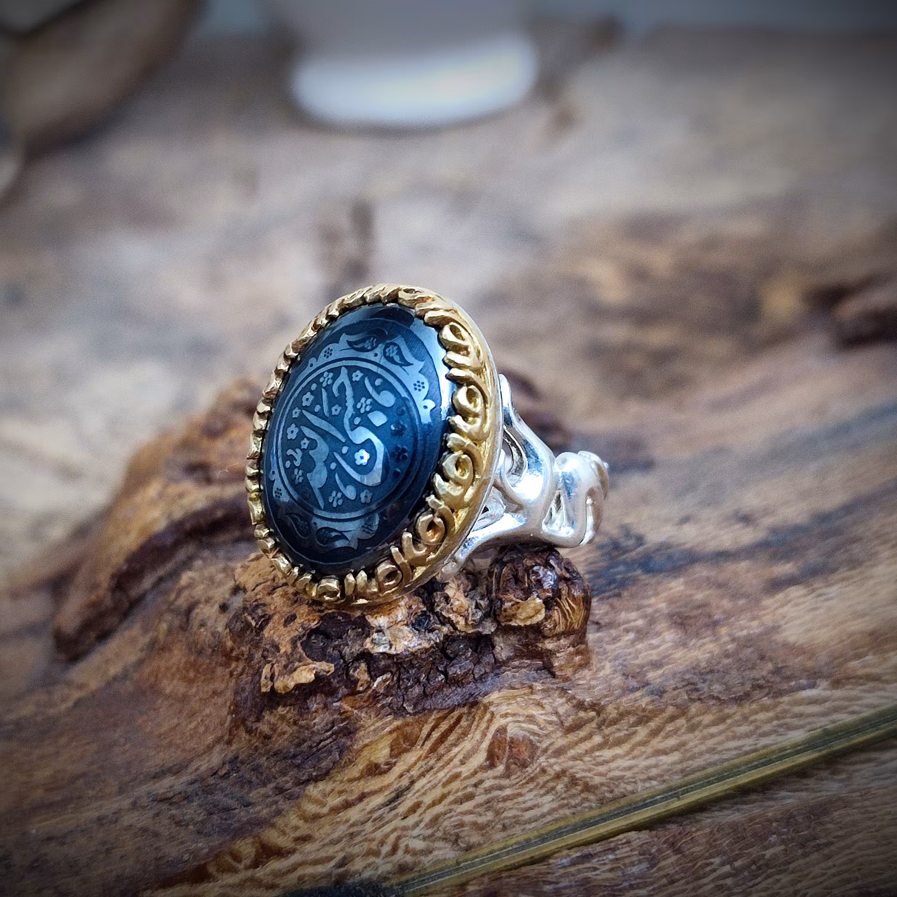 انگشتر نقره مردانه با نگین حدید خطی ذکر حسبی الله کد 1048