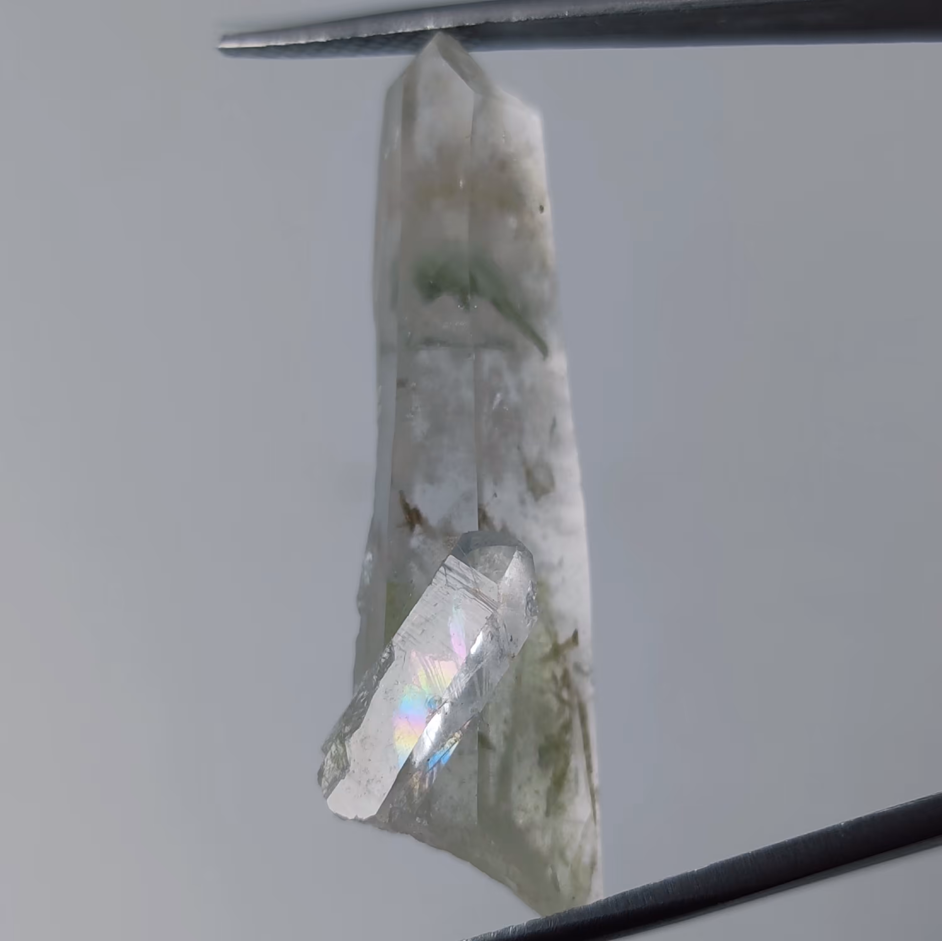 بلور شفاف سنگ کوارتز معدنی تیتانیوم دار طبیعی 