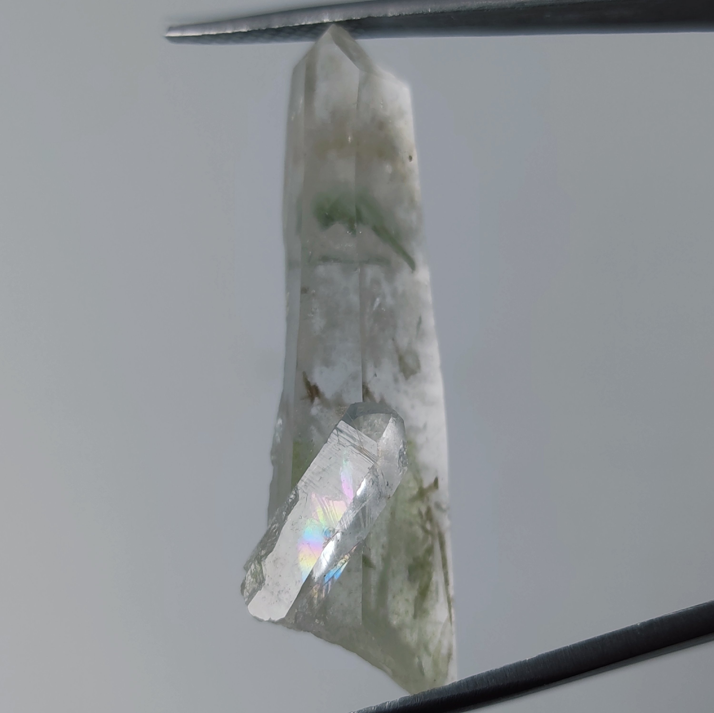 بلور شفاف سنگ کوارتز معدنی تیتانیوم دار طبیعی 