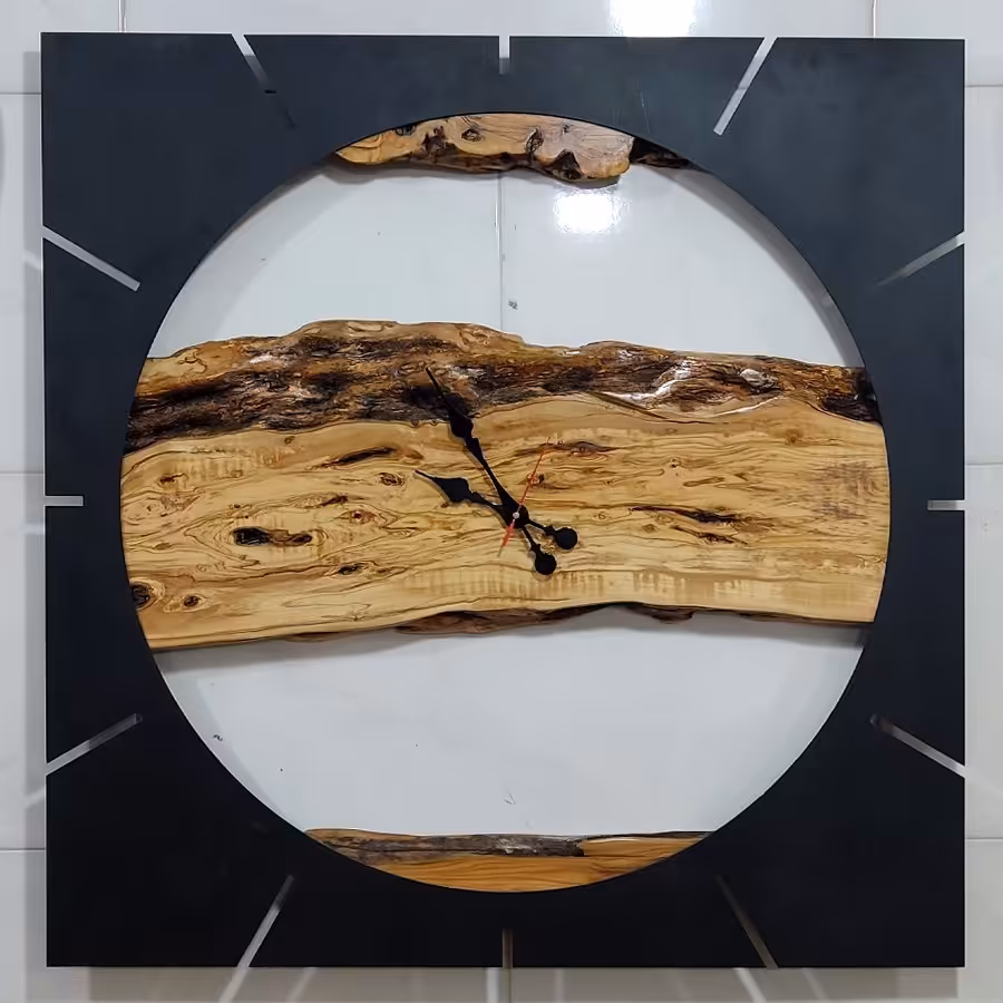 ساعت دیواری روستیک از چوب زیتون و قاب فلزی