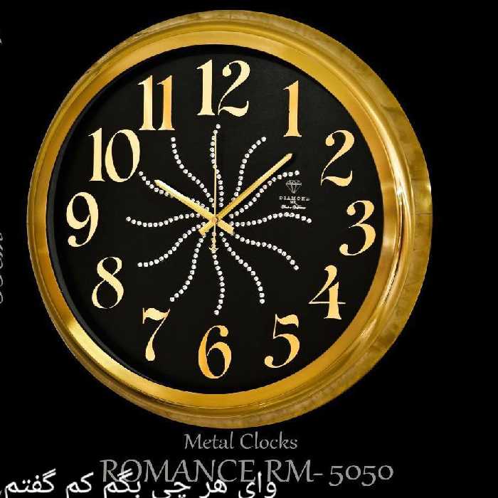ساعت دیواری دیاموند  مدل فونیکس  فلزی آبکاری.60 سانت و 55 سانت و 45 سانت .در 3 رنگ صلای سانتیک و سیلور.. موتور آرام گرد 