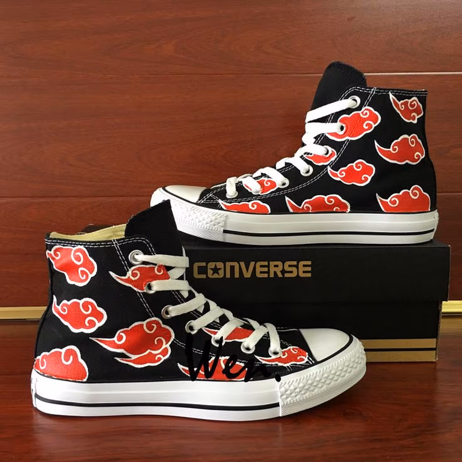 نقاشی روی کفش طرح آکاتسوکی ( دوطرفه) (قبل از سفارش موجودی  بگیرید)