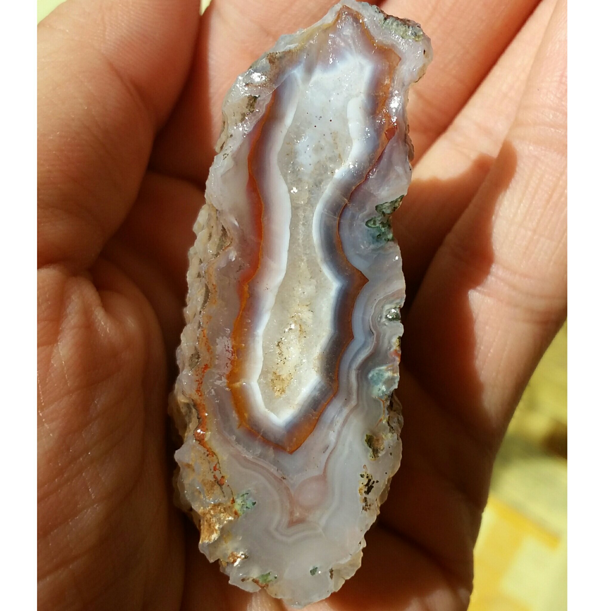 سنگ راف عقیق سلیمانی رنگی زیباااااا خاصصص دیدنی 100درصد طبیعی