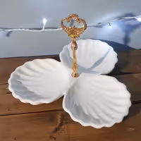 شیرینی خوری سه تایی