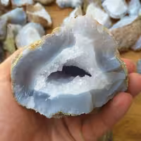  ژئود عقیق کوارتز بسیار زیبا و دیدنی سنگین و درشت کیفیت عالی(r16)