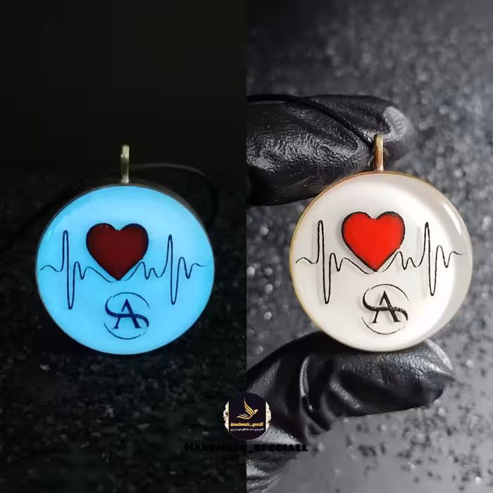 آویز ماشین شب تاب رزینی قاب برنجی(سفارشی)خاص ترین دست سازه های چوب و رزین هدیه خاص (ارسال رایگان) غرفه برتر