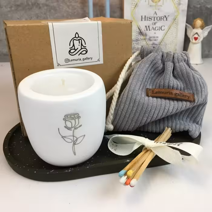 شمع بتنی مدل رز قابل سفارش در رنگ و طرح دلخواستی شما دارای بسته بندی خاص