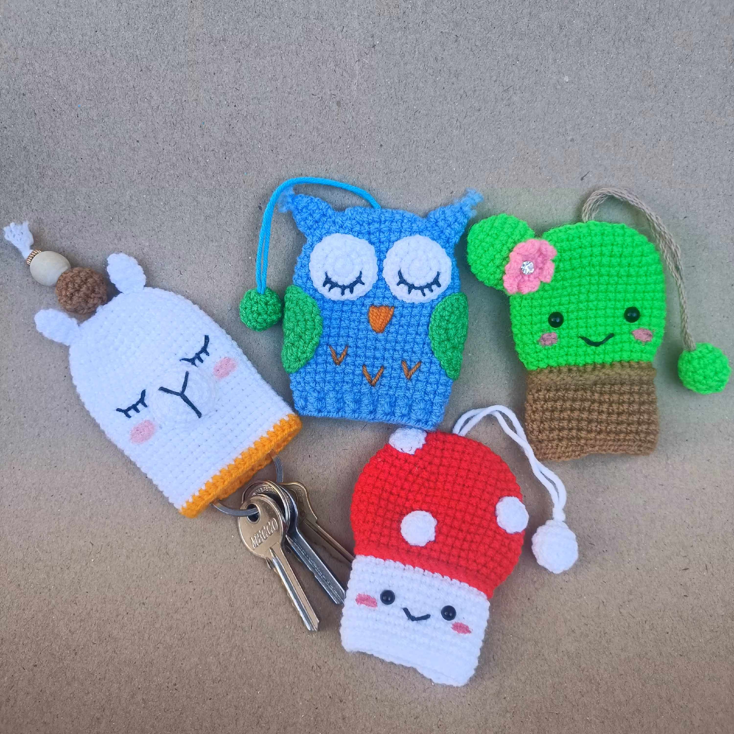 جاسوییچی بافتنی کاور کلید جاسوییچی فانتزی  موجودی فقط جغد 