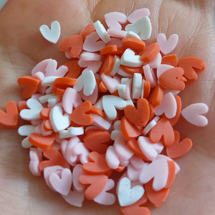 فیمو قلب سفید صورتی