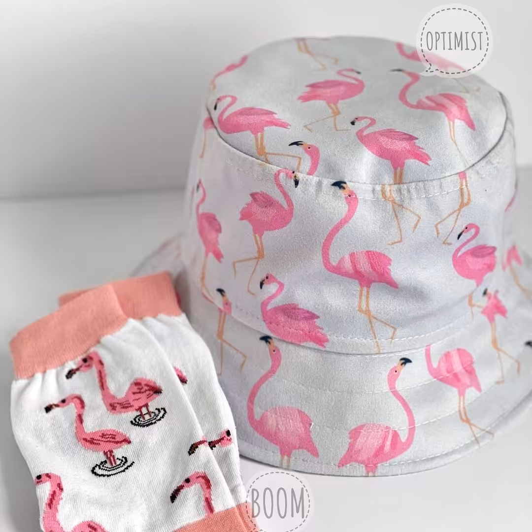 ست کلاه باکت و جوراب ساقدار طرح فلامینگو  فری سایز
