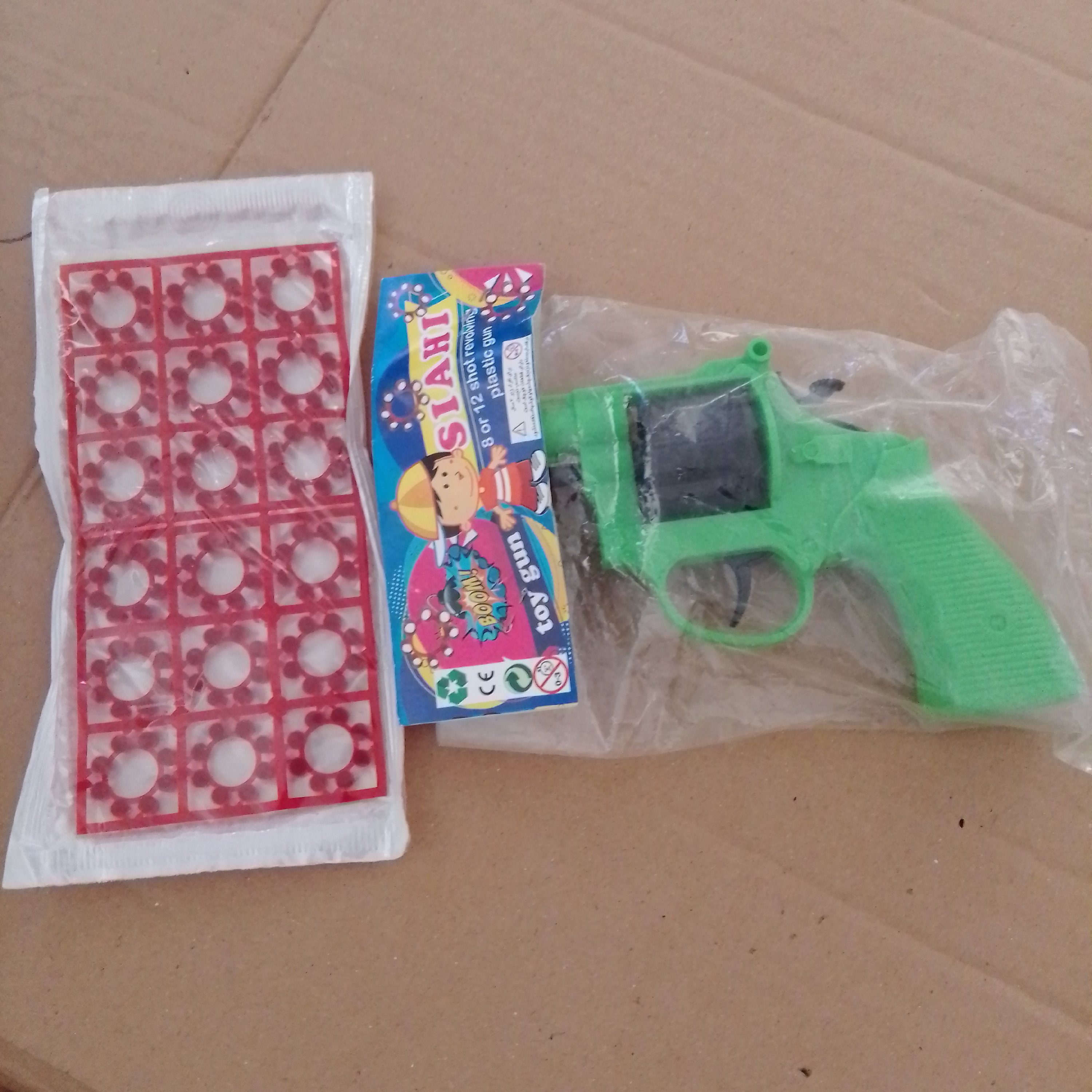 تفنگ اسباب بازی ترقه ای