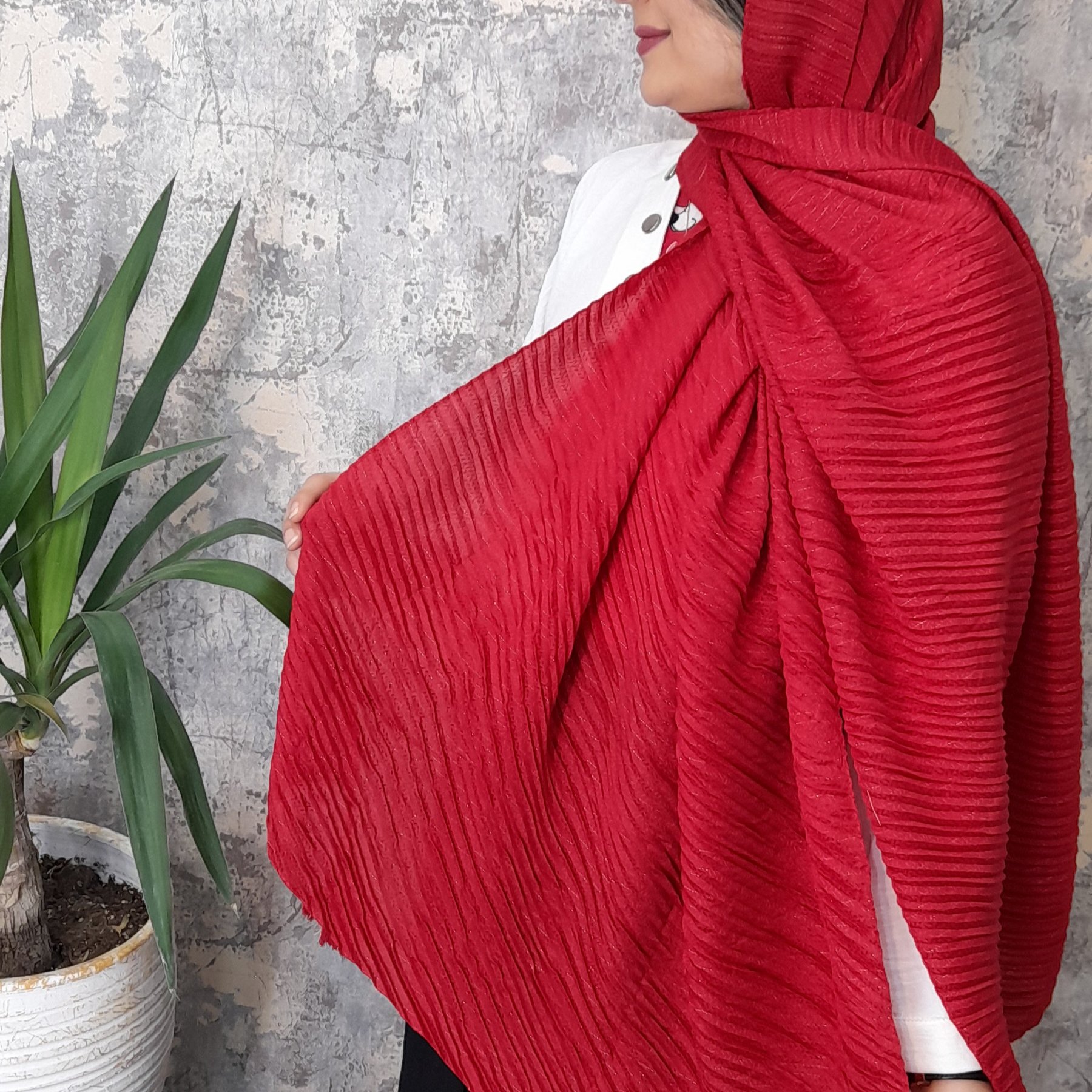 شال قرمز لمه دار