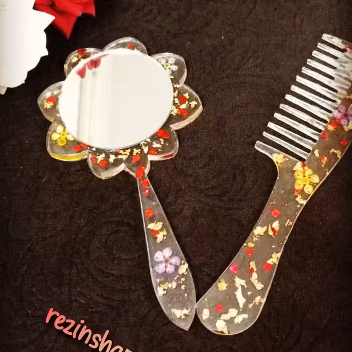 آینه و شونه رزینی . کادویی. تزیینی 