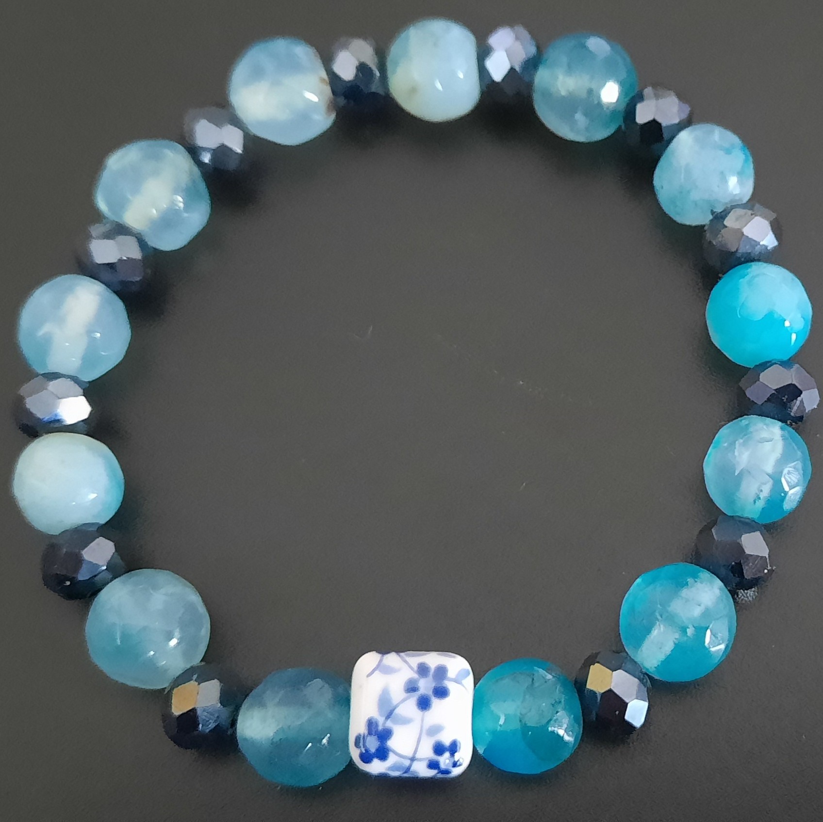 دستبند سنگی 