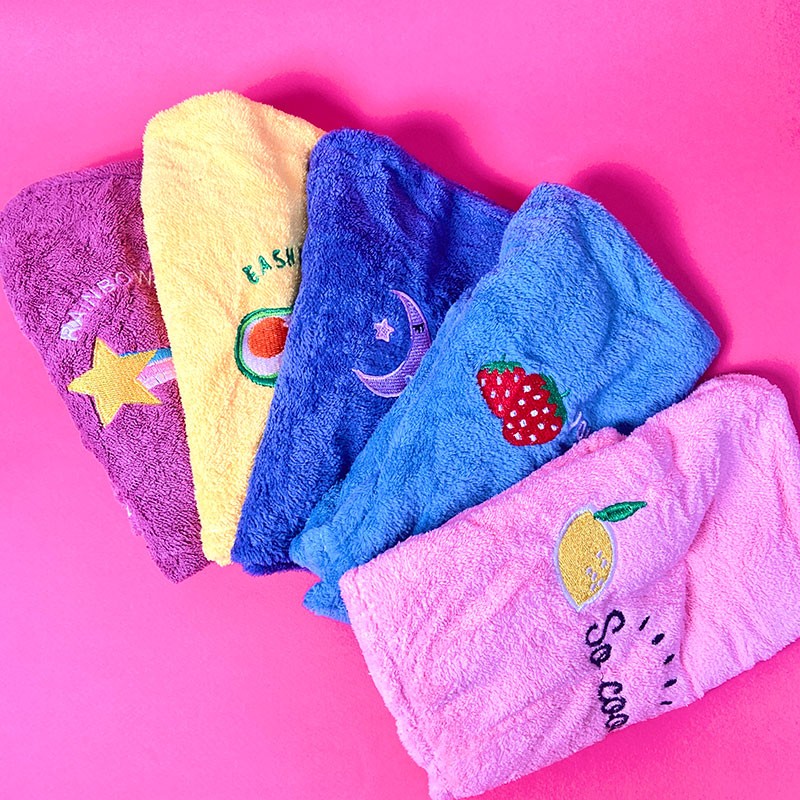 حوله موی سر

جنس ابریشمی و فوق العاده لطیف

مناسب برای نگه داشتن مو ها حین انجام امور روزانه

کمک به خشک شدن فوری 