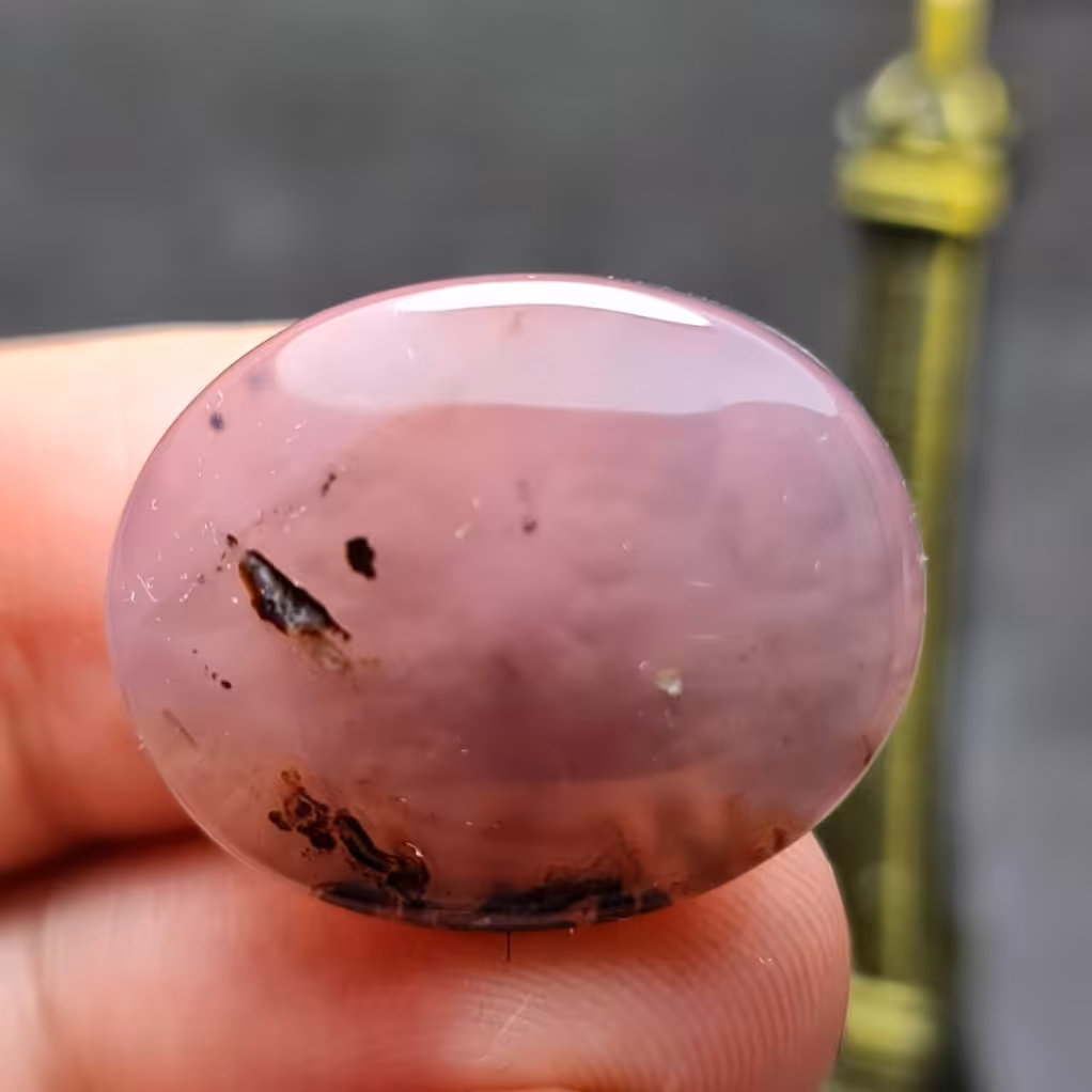  نگین فوق العاده زیبای سنگ صد درصد طبیعی عقیق لانه زنبوری خراسانی اصل معدنی
کد  27341