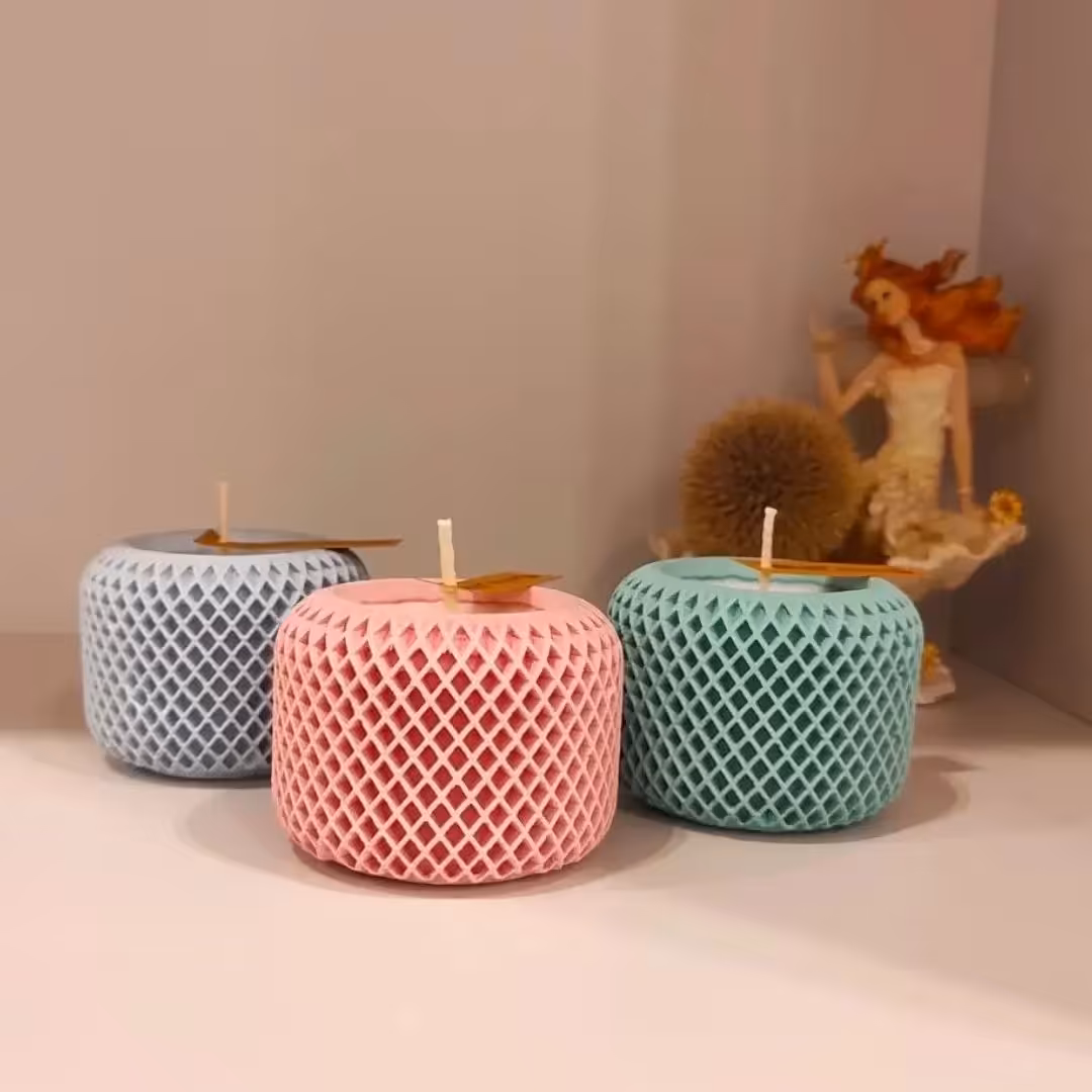 شمع در رنگها و طرح ها و اشکال مختلف