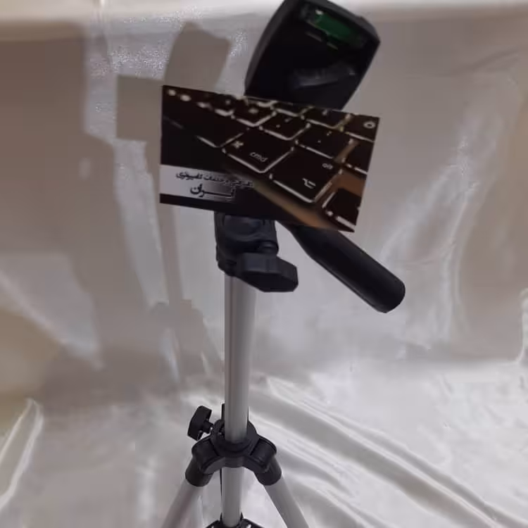 سه پایه عکاسی 
مدل  TRIPOD 3110 جنس آلومنیوم نوع قفل گیره ای حداکثر ارتفاع 1.5متر