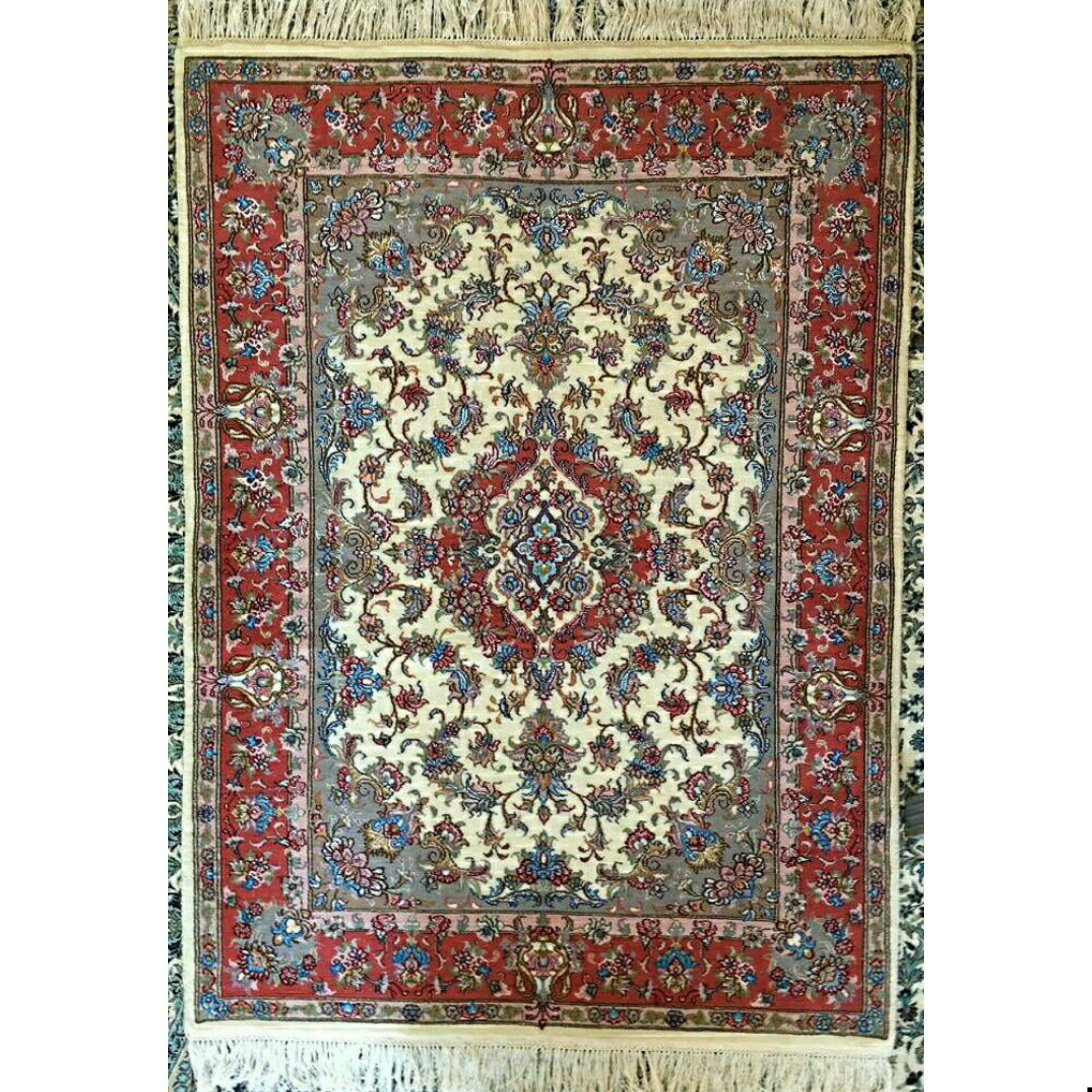 قالیچه دستبافت 3متری پر ابریشم(مرغوب)