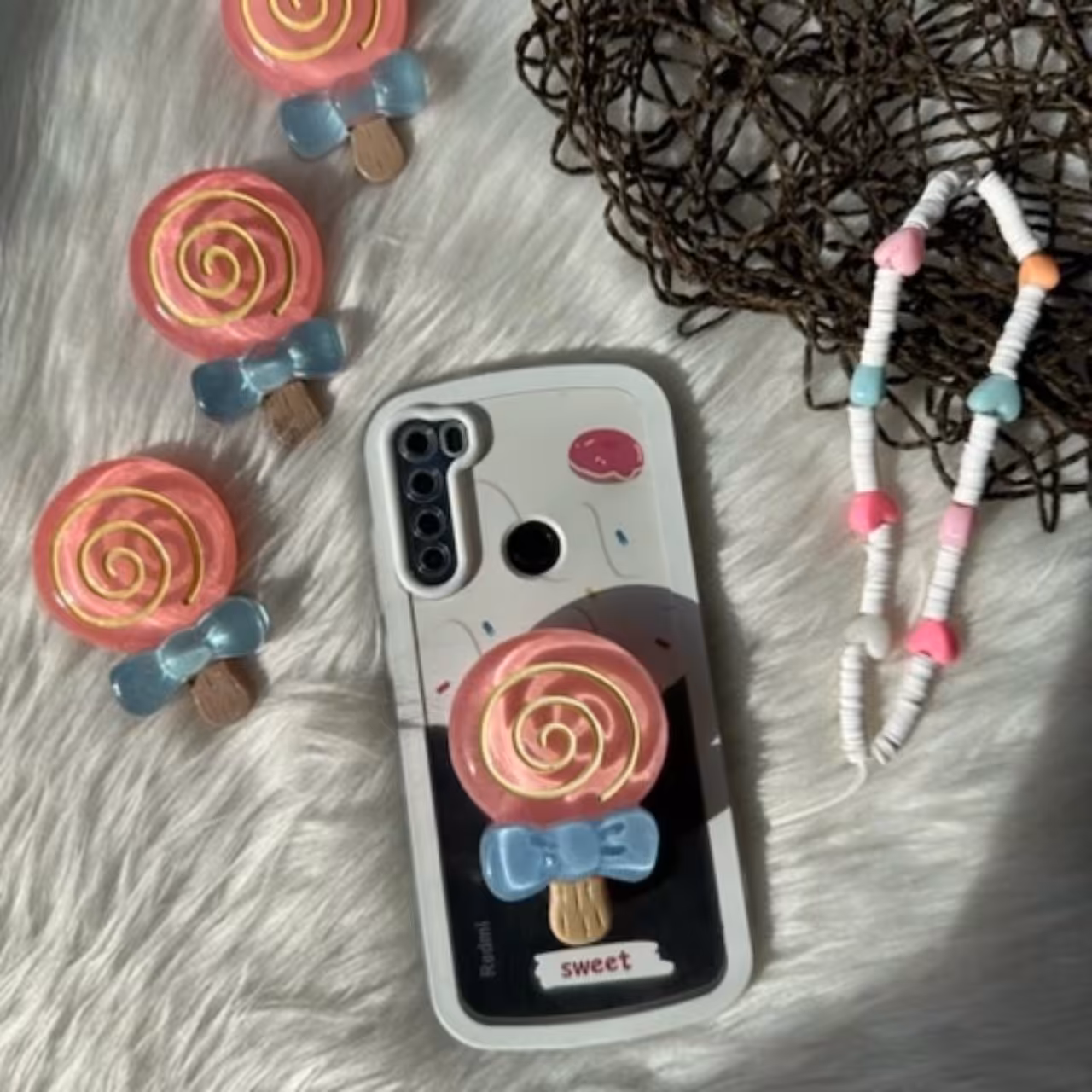 قاب گوشی پاپ سوکت دار ابنباتی همراه با آویز مناسب آیفون سامسونگ و شیائومی