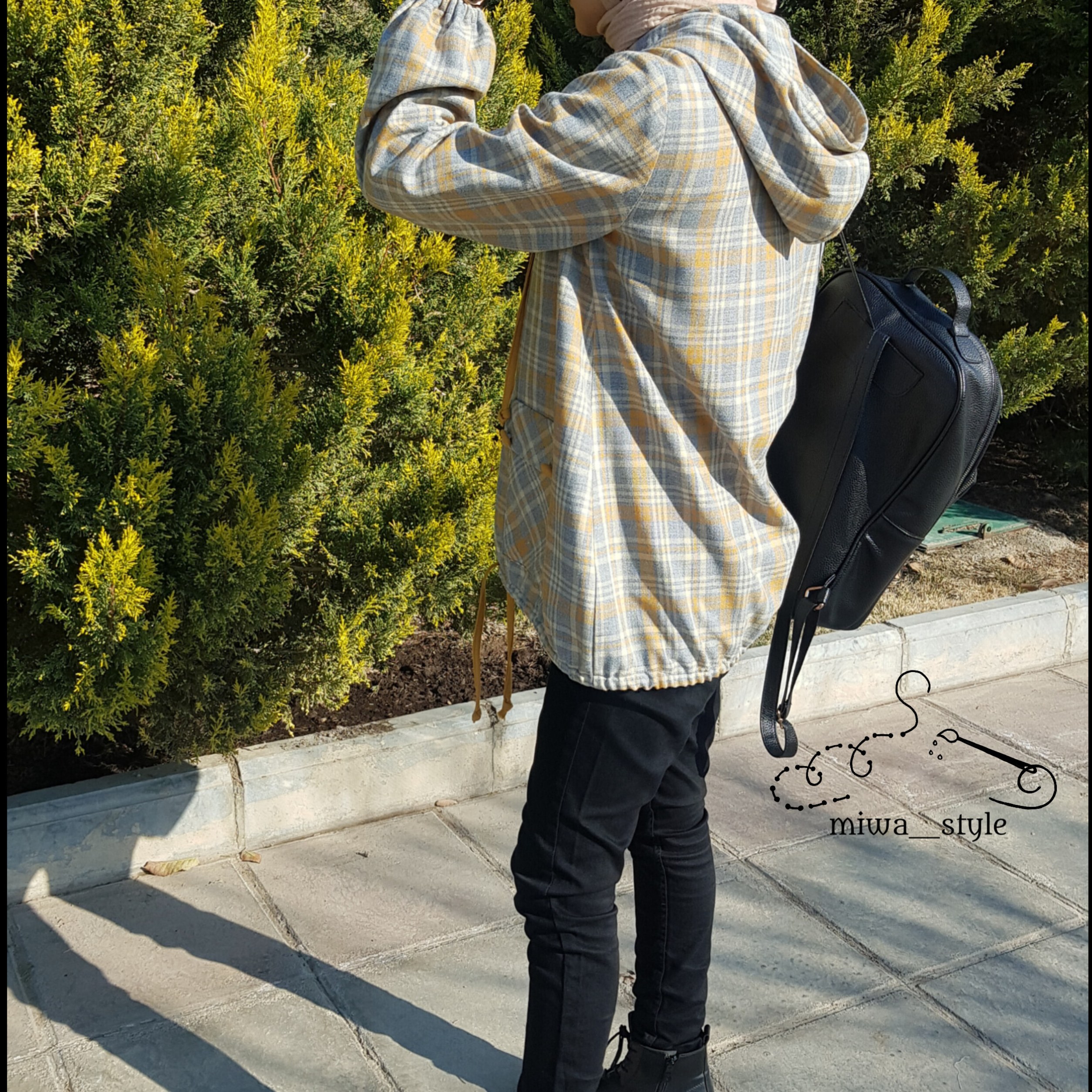 هودی کلاه دار پروانه 2