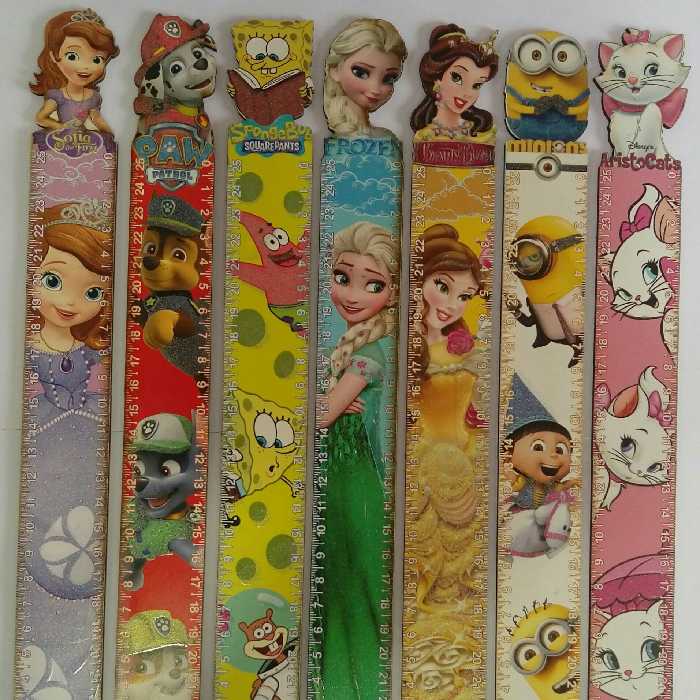 خط کش فانتزی 30 سانتی جنسMDF   دو طرفه با آموزش حروف انگلیسی و آموزش ضرب 