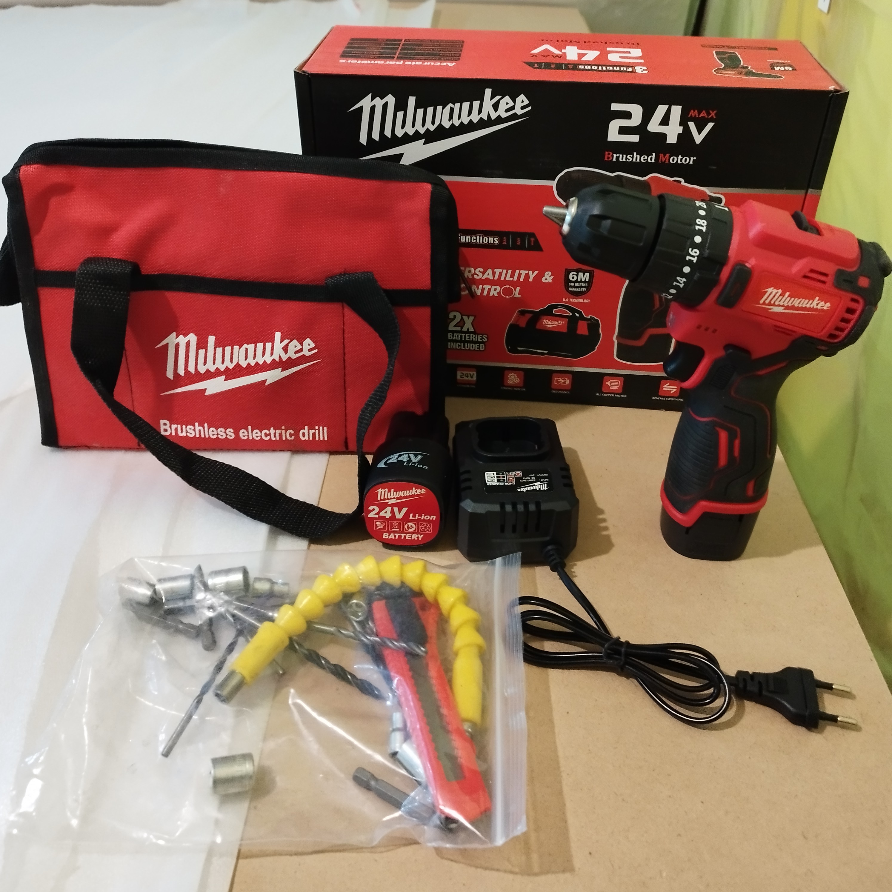 دریل شارژی 24ولت میلواکی به همراه ابزار 
