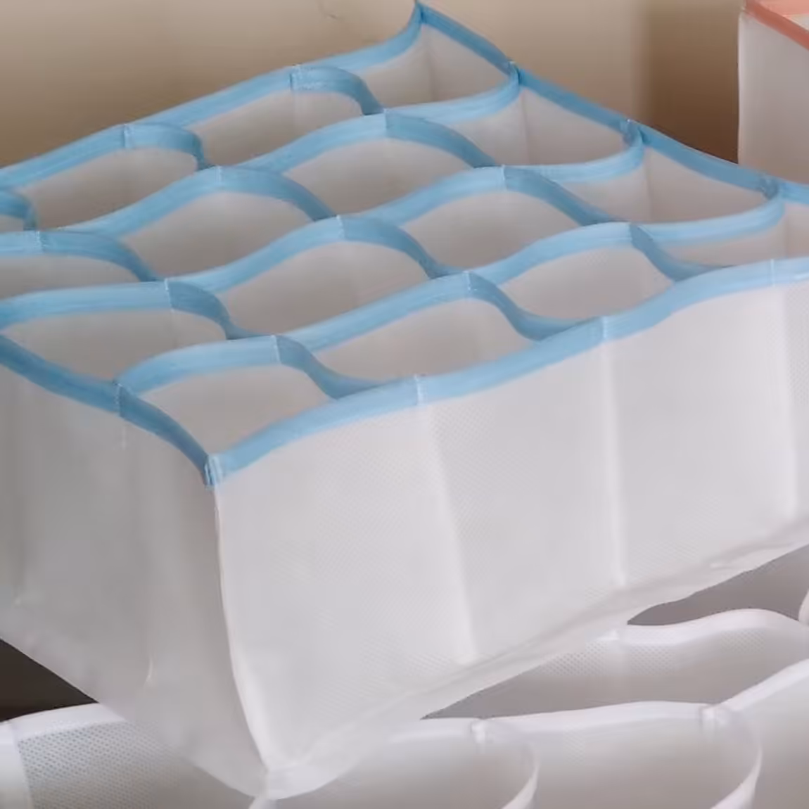 نظم دهنده لانه زنبوری با نوار ابی درابعاد 32در32ارتفاع10