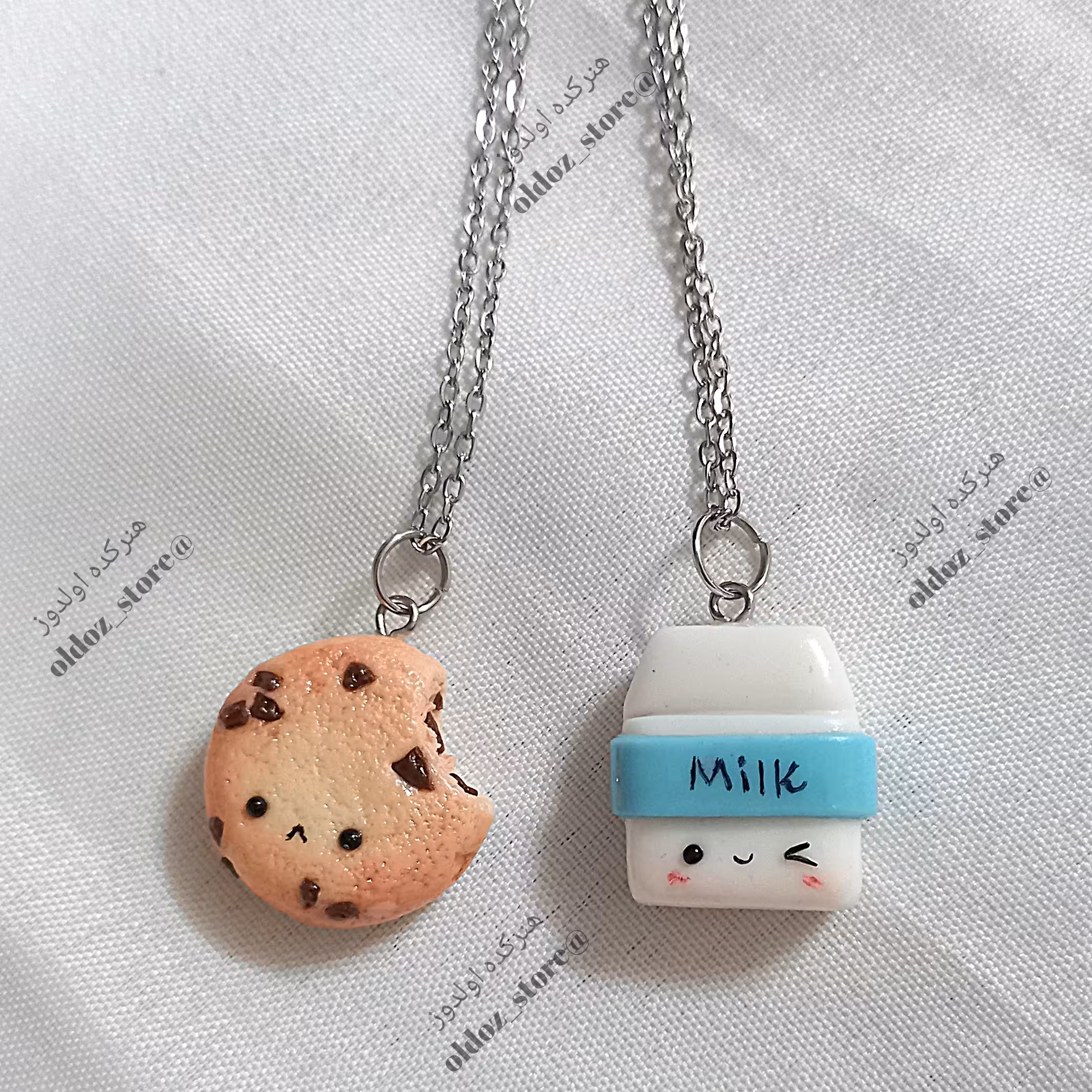 ست گردنبند دوستی دونفره میلک و کوکی، ست دوستی دونفره، بست فرند، هدیه خاص، هدیه تولد،  هدیه عاشقانه ،یلدایی