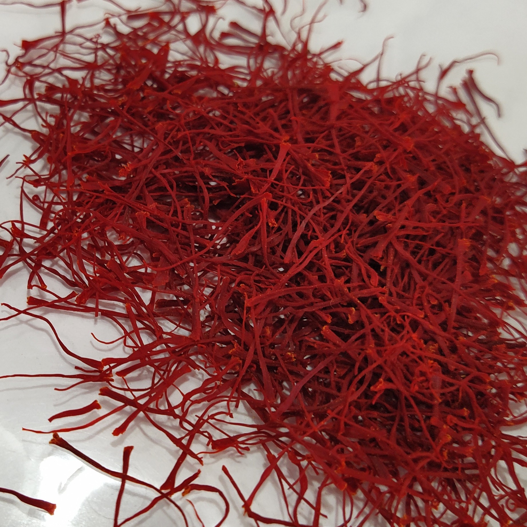 زعفران نگین درجه یک بسته بندی پاکت یک مثقالی