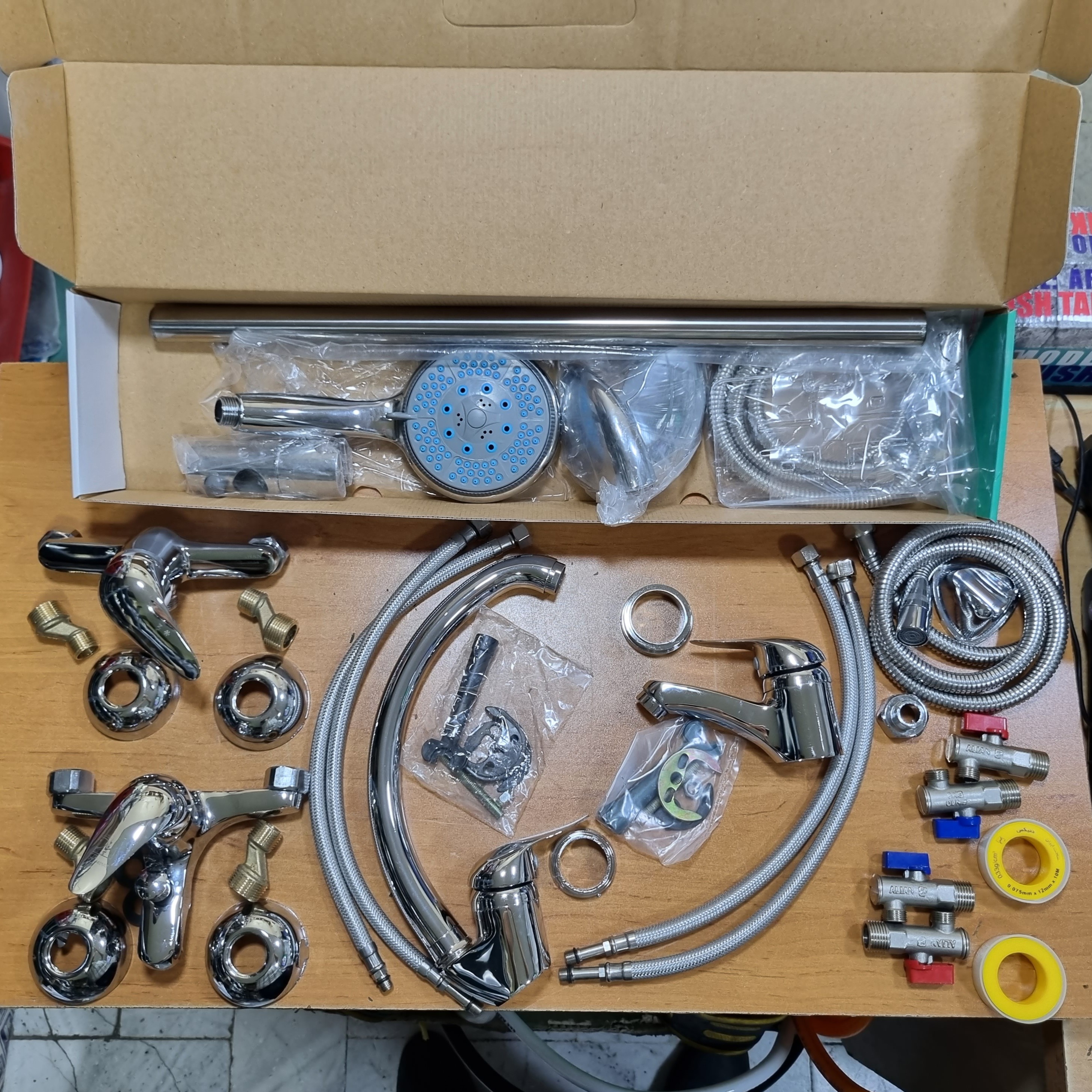 ست شیر آلات سرویس کامل استاندارد رنگ کرم ، تست شده با ملزومات جهت نصب سریع تر