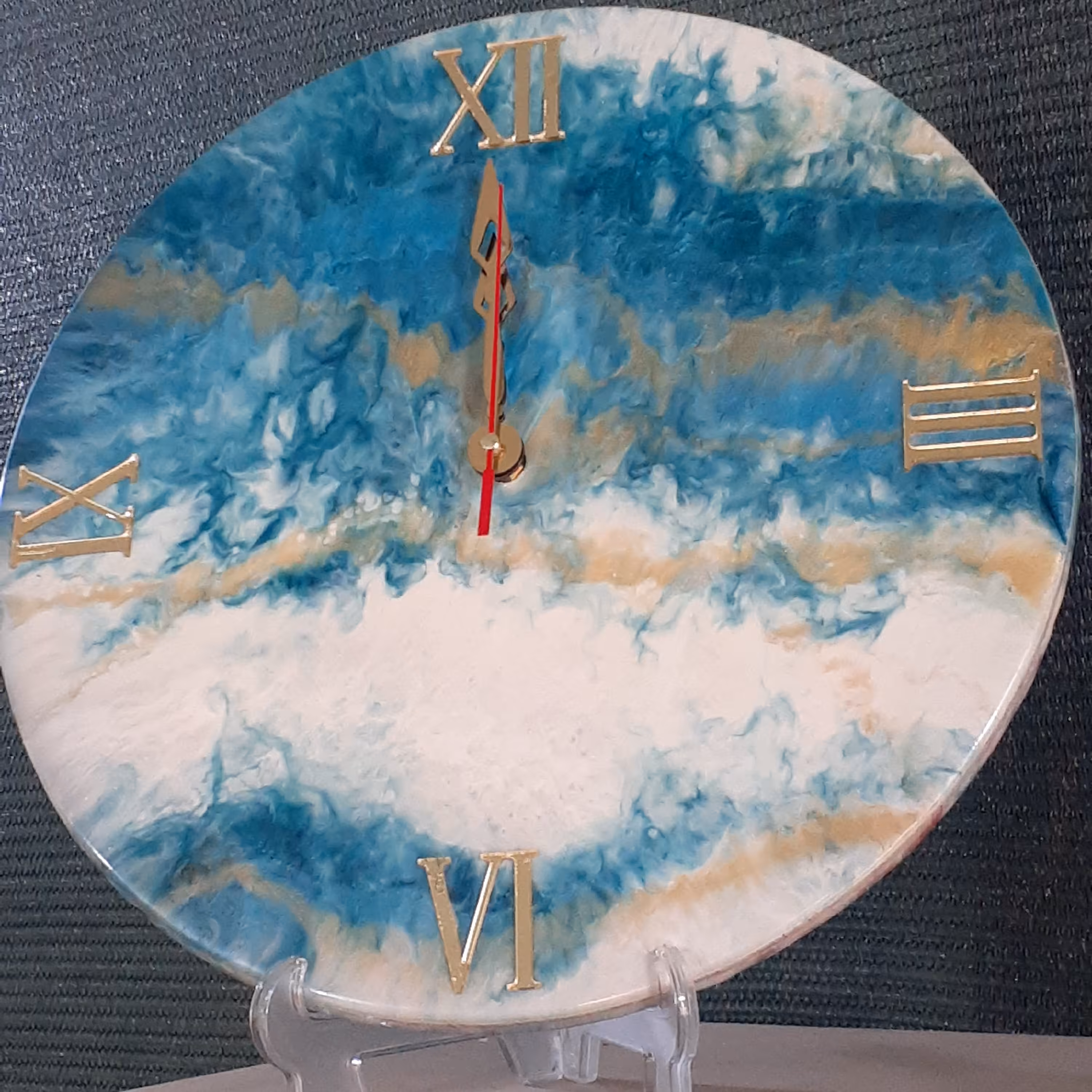 ساعت دیواری رزینی 35 سانت طرح آسمان.