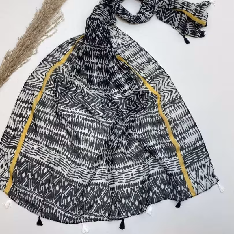 شال منگوله زیاد