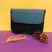 کیف مدل مقوایی بزرگ 